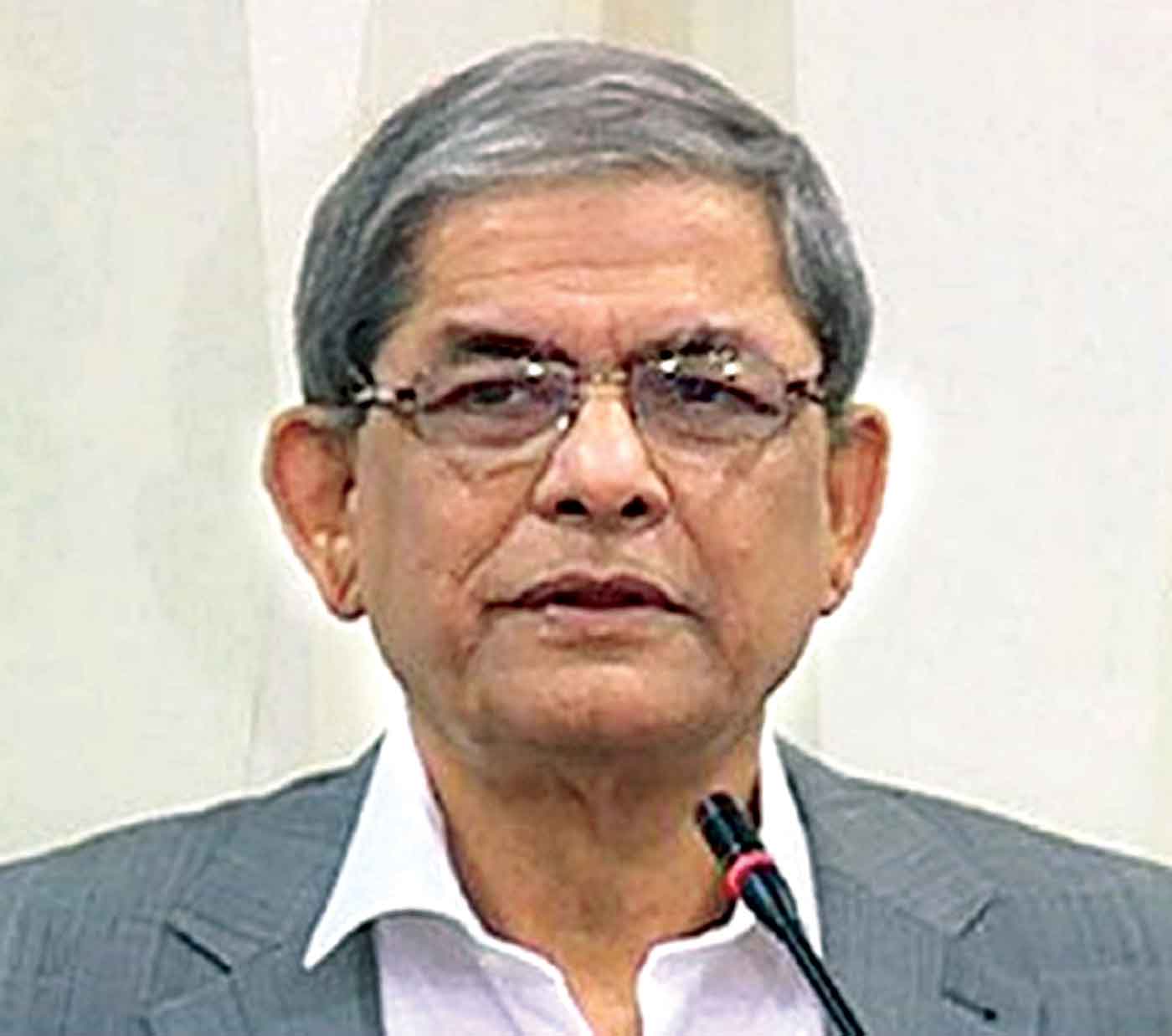 শেখ হাসিনা পালায় না কোথায় গেল দম্ভোক্তি