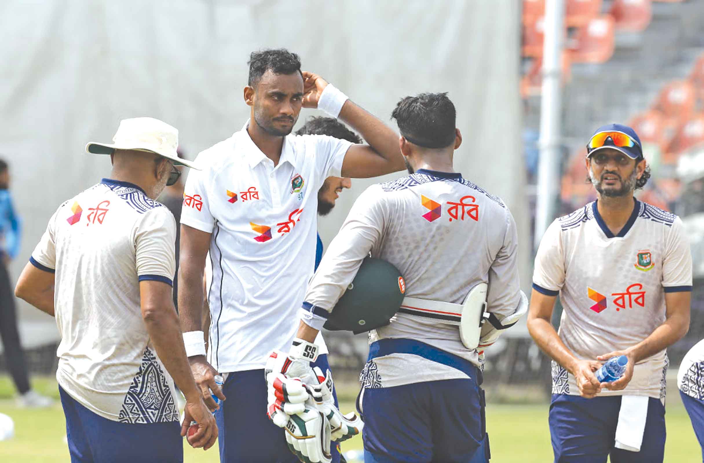 বাবরকে দ্রম্নত আউট করতে চান শরিফুল