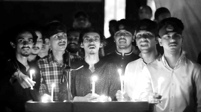 ছাত্র আন্দোলনে নিহতদের স্মরণে বনফুল আদিবাসী গ্রীনহার্ট কলেজে মোমবাতি প্রজ্বলন