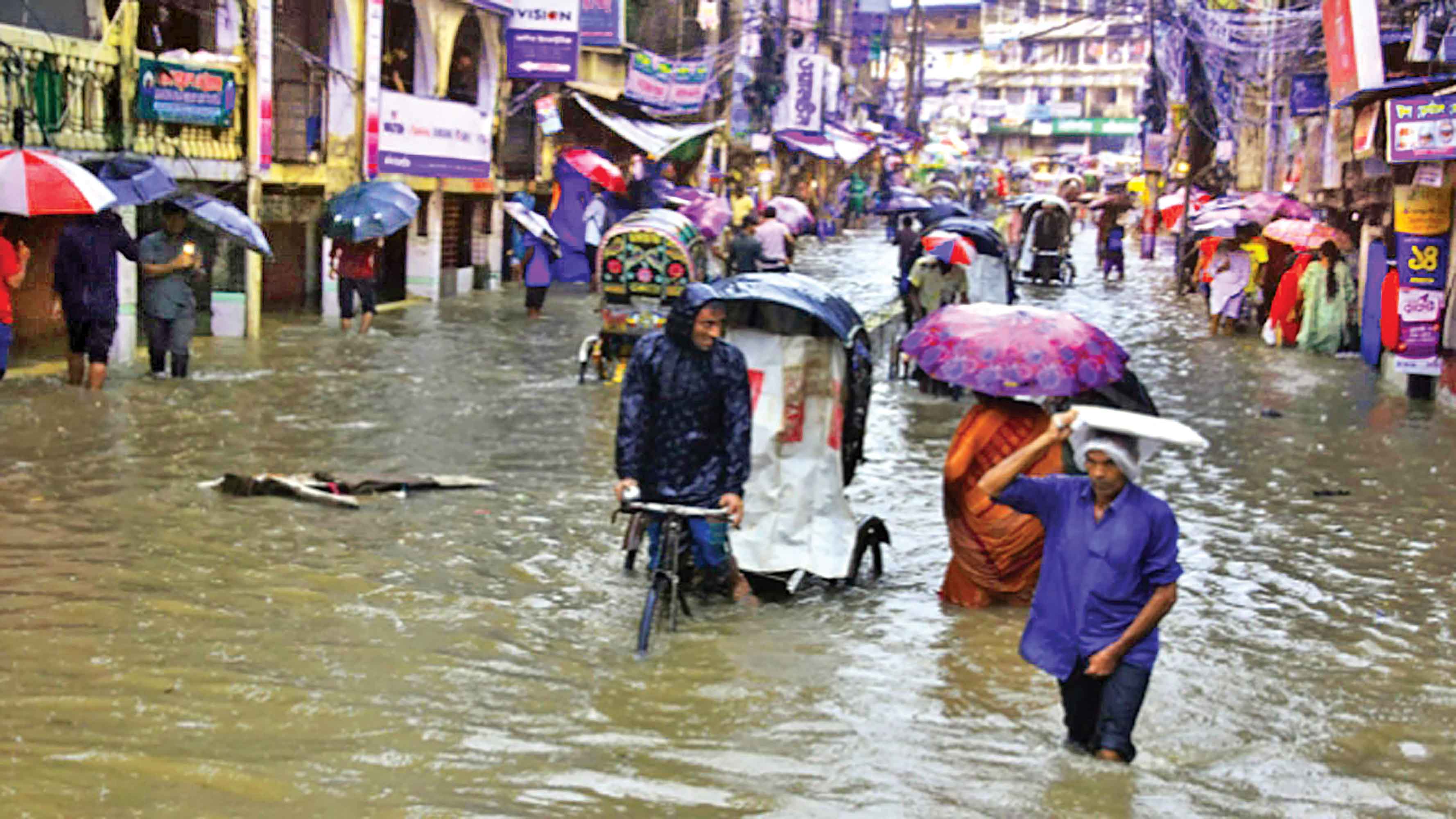 চট্টগ্রামে বৃষ্টিতে ফের ডুবেছে নিচু এলাকা