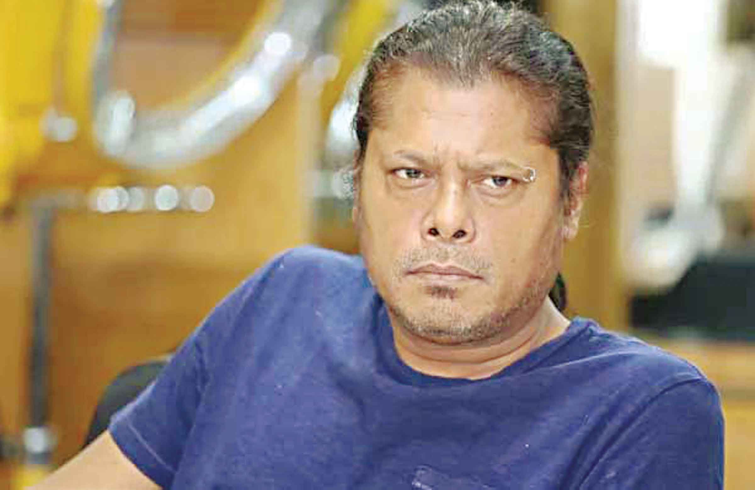 জেমসের যে গান অবরুদ্ধ ৮ বছর