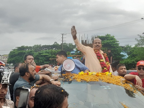 ৮ বছর পর নিজ এলাকায় বিএনপি চেয়ারপার্সনের উপদেষ্টা  আসলাম চৌধুরী 