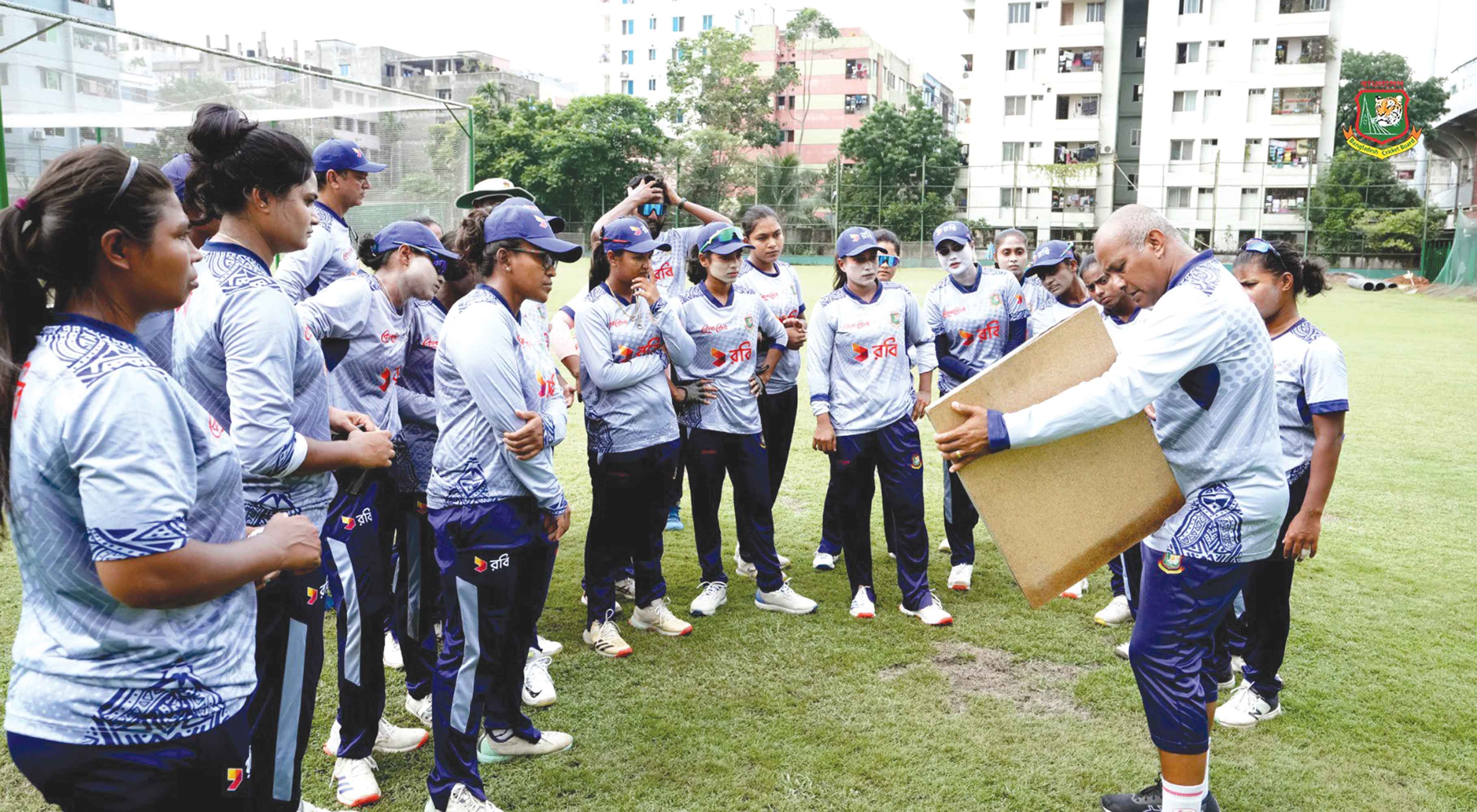 দেশের মাটিতে বিশ্বকাপ খেলতে না পারায় হতাশ নারী ক্রিকেটাররা