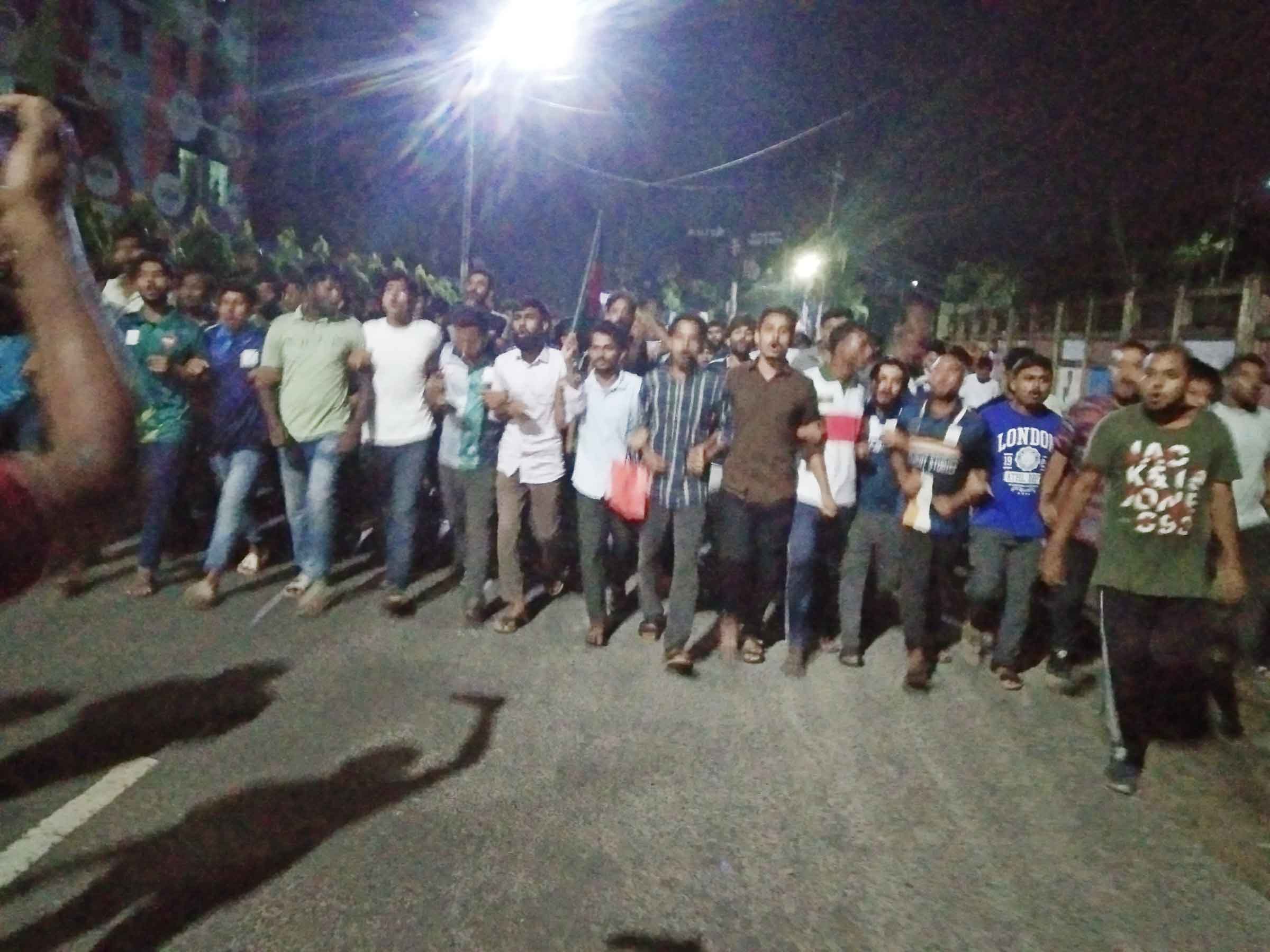 ভারতীয় পানি আগ্রাসনের বিরুদ্ধে বিভিন্ন জেলায় বিক্ষোভ