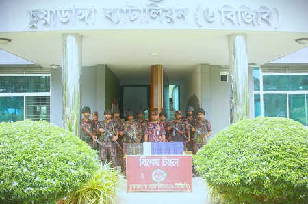 চুয়াডাঙ্গা থেকে ভারতীয় ৪৫টি অবৈধ মোবাইল ফোন সেট উদ্ধার