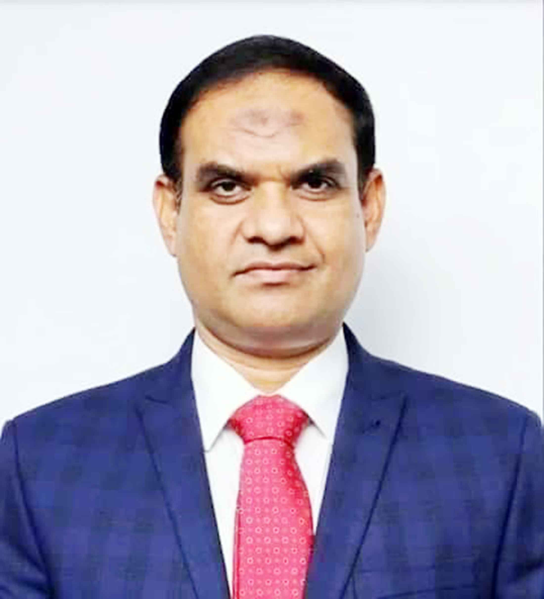পবিত্র ওমরা পালনে গেলেন অপু