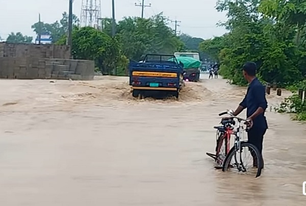সোনাগাজীর ৯ ইউনিয়ন ও পৌরসভা প্লাবিত, জনদুর্ভোগ চরমে