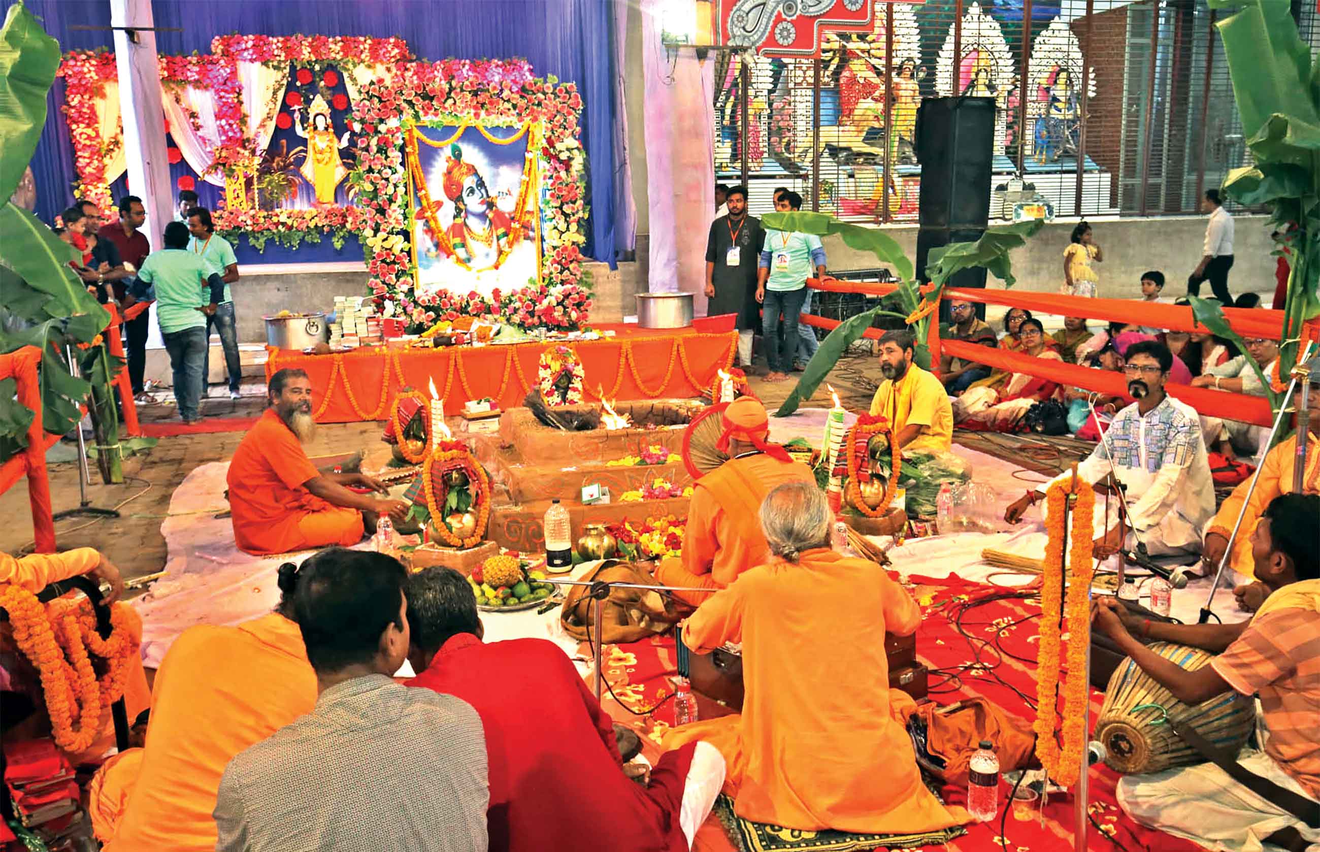 জন্মাষ্টমীতে বন্যার্তদের জন্য প্রার্থনা, পাশে থাকার প্রত্যয়