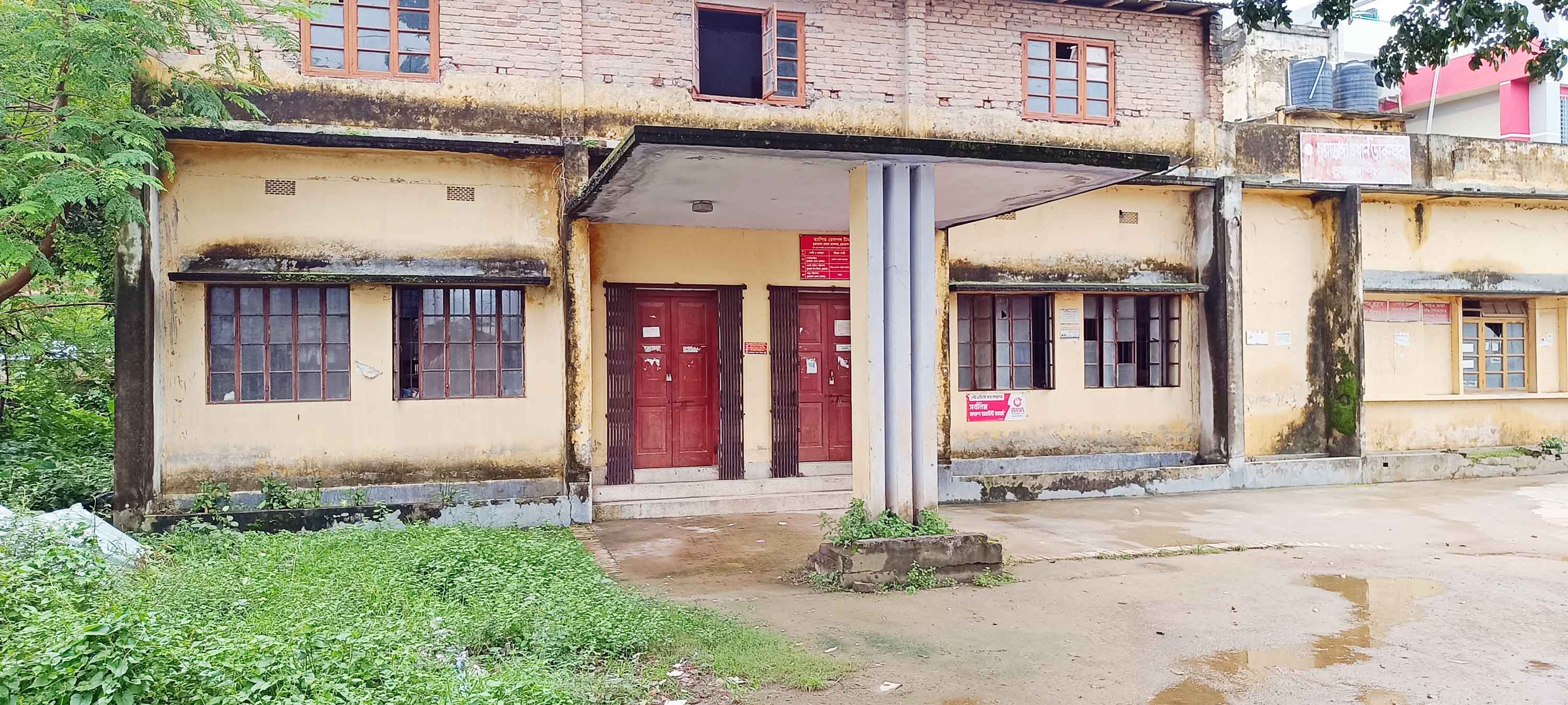 অযত্ন-অবহেলায় পড়ে রয়েছে ব্রিটিশ আমলে তৈরি দেশের প্রথম ডাকঘর