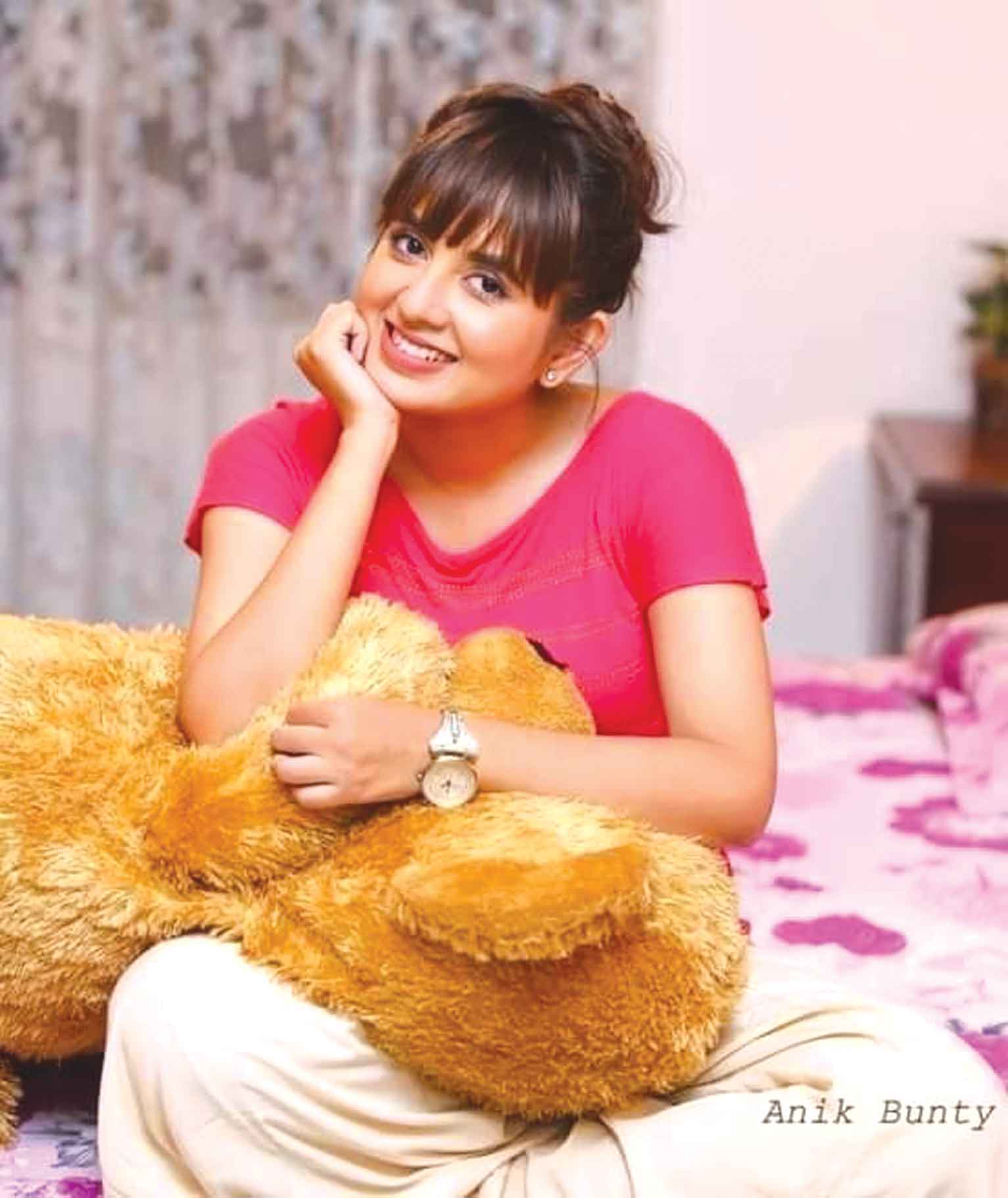নিজের প্রেম নিয়ে মুখ খুললেন তানিয়া বৃষ্টি