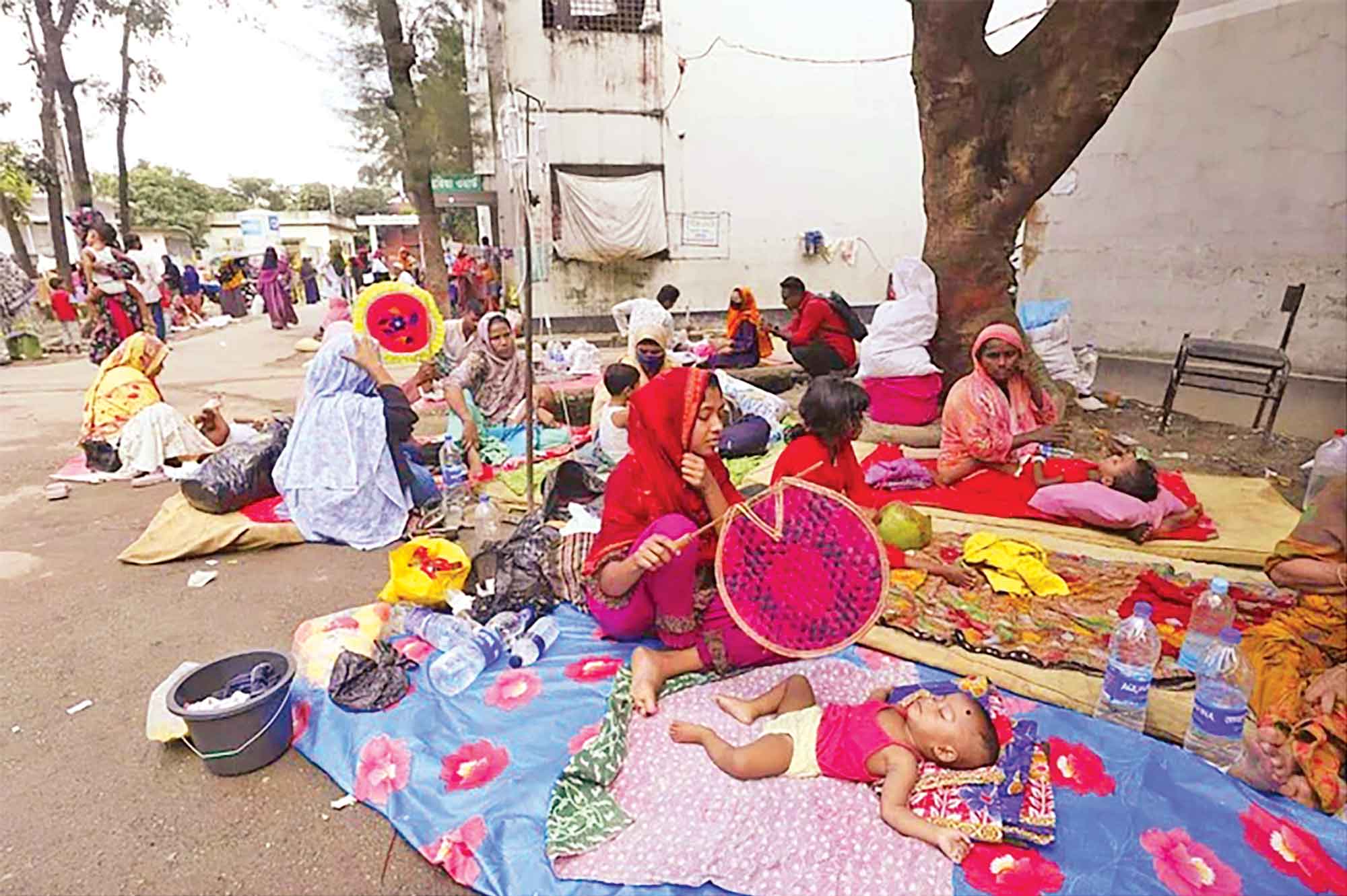 বন্যাকবলিত ১১ জেলায় মৃতু্য বেড়ে দাঁড়াল ৬৭ জনে