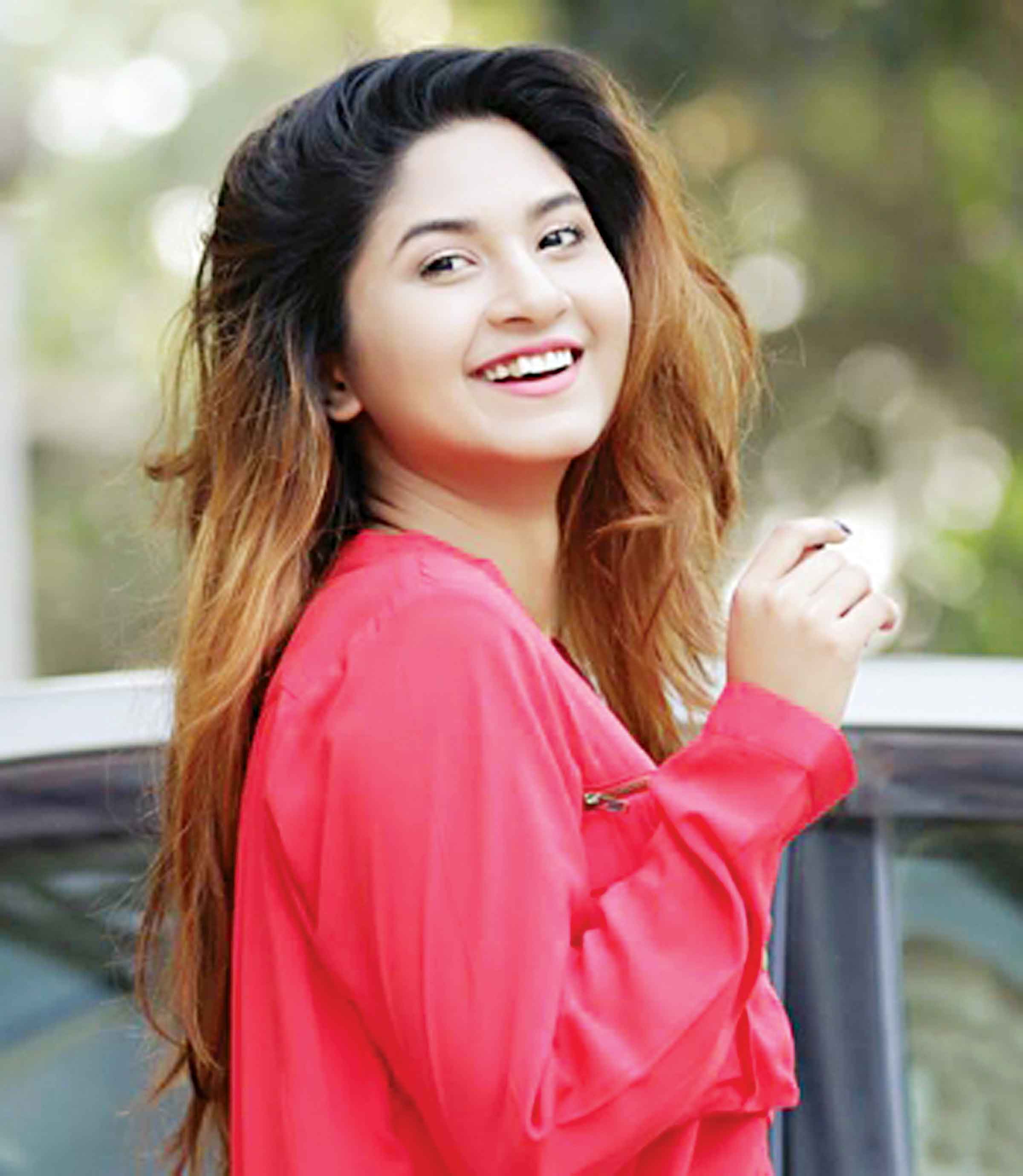 এবার টালিউডে নাম লেখাচ্ছেন স্পর্শিয়া