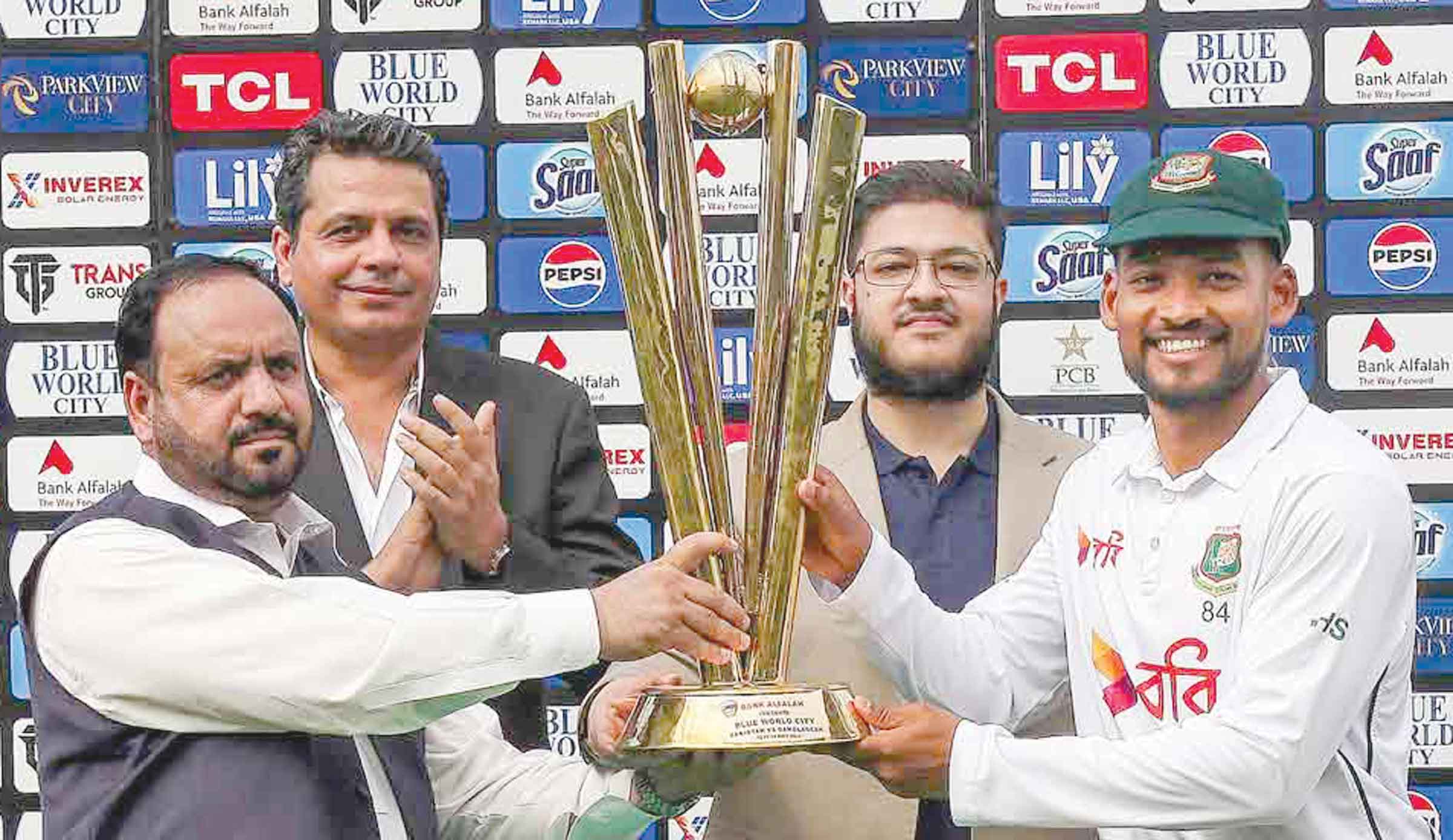 টেস্টে পাকিস্তানকে গুঁড়িয়ে ভারত সিরিজের আশা দেখালেন শান্ত