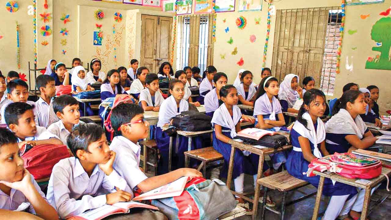 সময়ের দাবি শতভাগ সাক্ষরতার বাস্তবায়নসহ উচ্চশিক্ষা