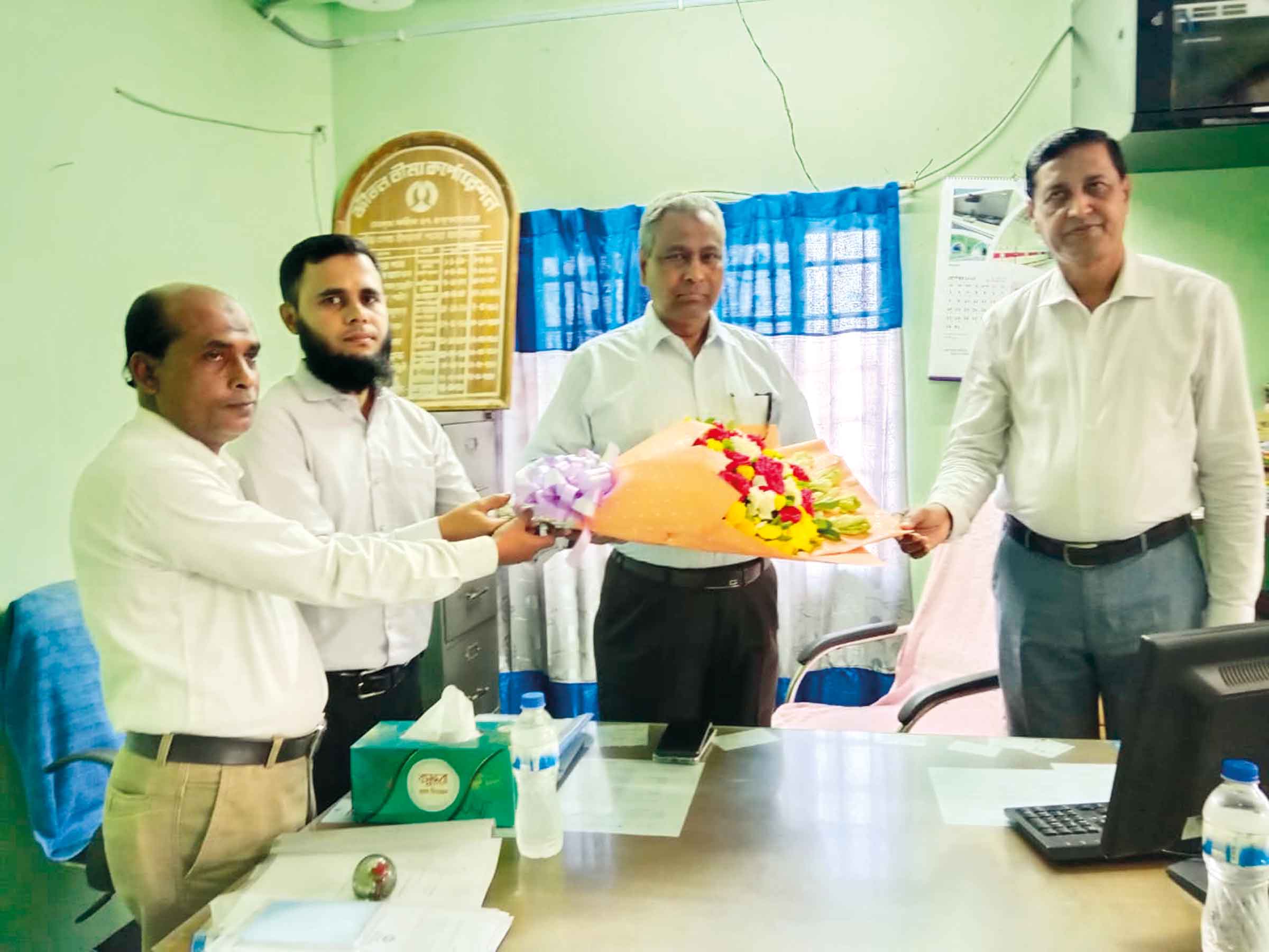 কক্সবাজার সেলস অফিস পরিদর্শন করেছেন জীবন বীমা কর্পোরেশনের এমডি