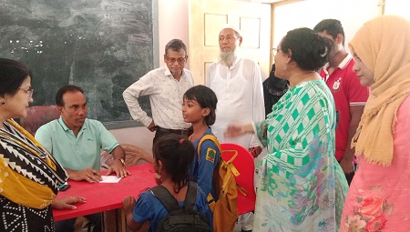 দাগনভুইয়ায় বানবাসি নারী-শিশুদের চিকিৎসা সেবায় উপজেলা পরিবার পরিকল্পনা বিভাগ