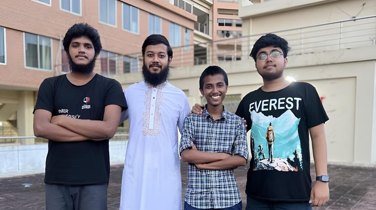 আইসিপিসি প্রোগ্রামিং প্রতিযোগিতার বিশ্বকাপ আসরে  শাবির টিম 'সাস্ট গেস ফোর্স'