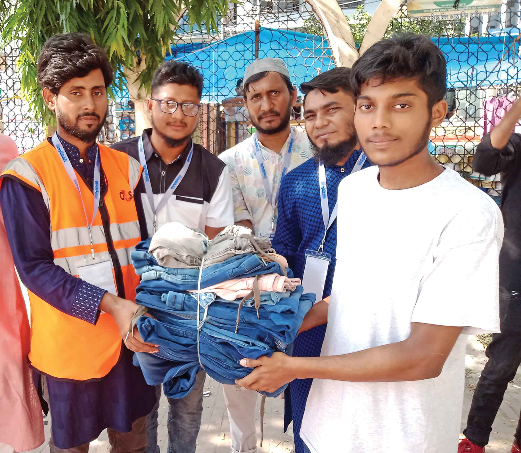 বন্যাদুর্গত মানুষের পাশে কেন্দ্রীয় কমিটি