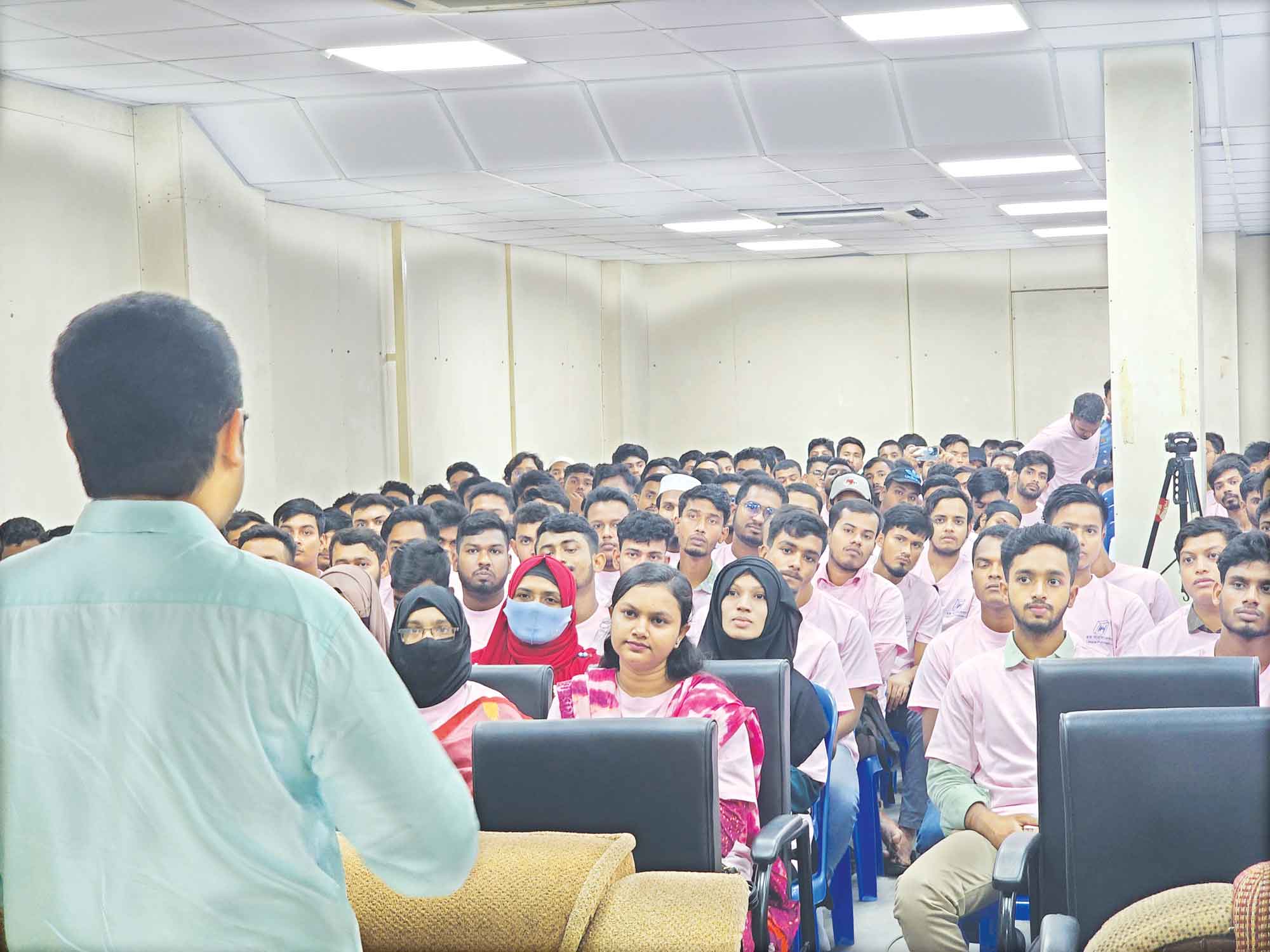 শিক্ষার্থীদের ক্যারিয়ার গাইডলাইন দিতে আয়োজন