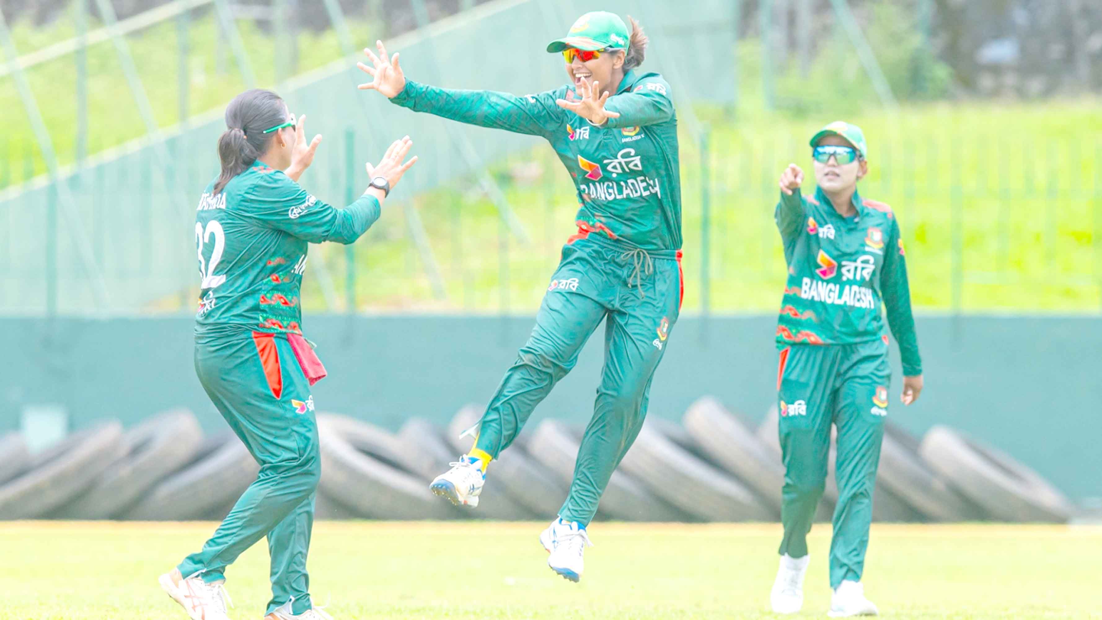 শ্রীলংকায় হ্যাটট্রিক জয়ে সিরিজ জিতল বাংলাদেশ