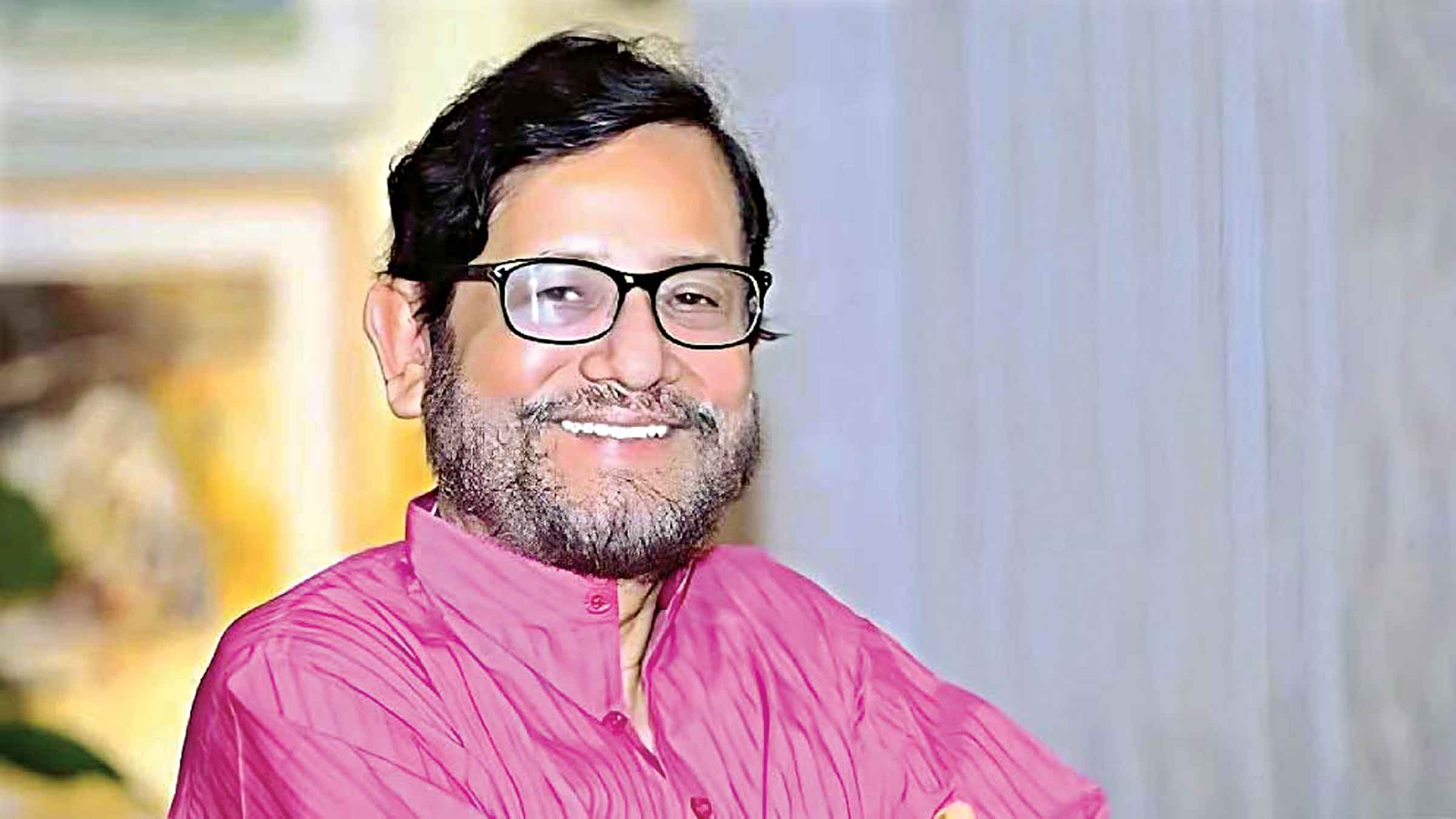 পর্দার জনপ্রিয় 'বাকের ভাই' বাস্তবে যেমন