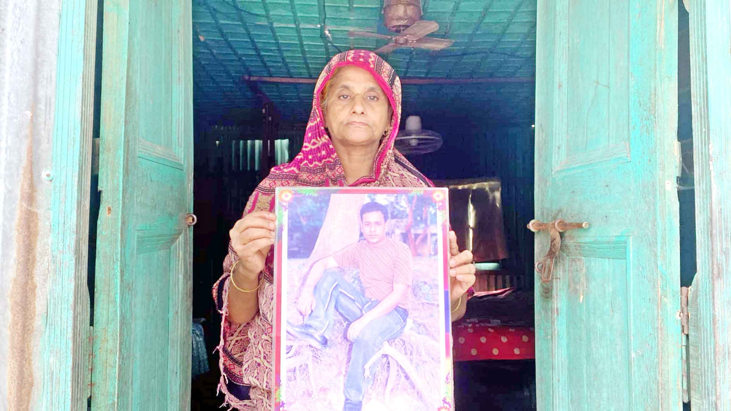 ভূঞাপুরে শহীদ পলাশের মা ও স্ত্রীর কান্না থামেনি আজও