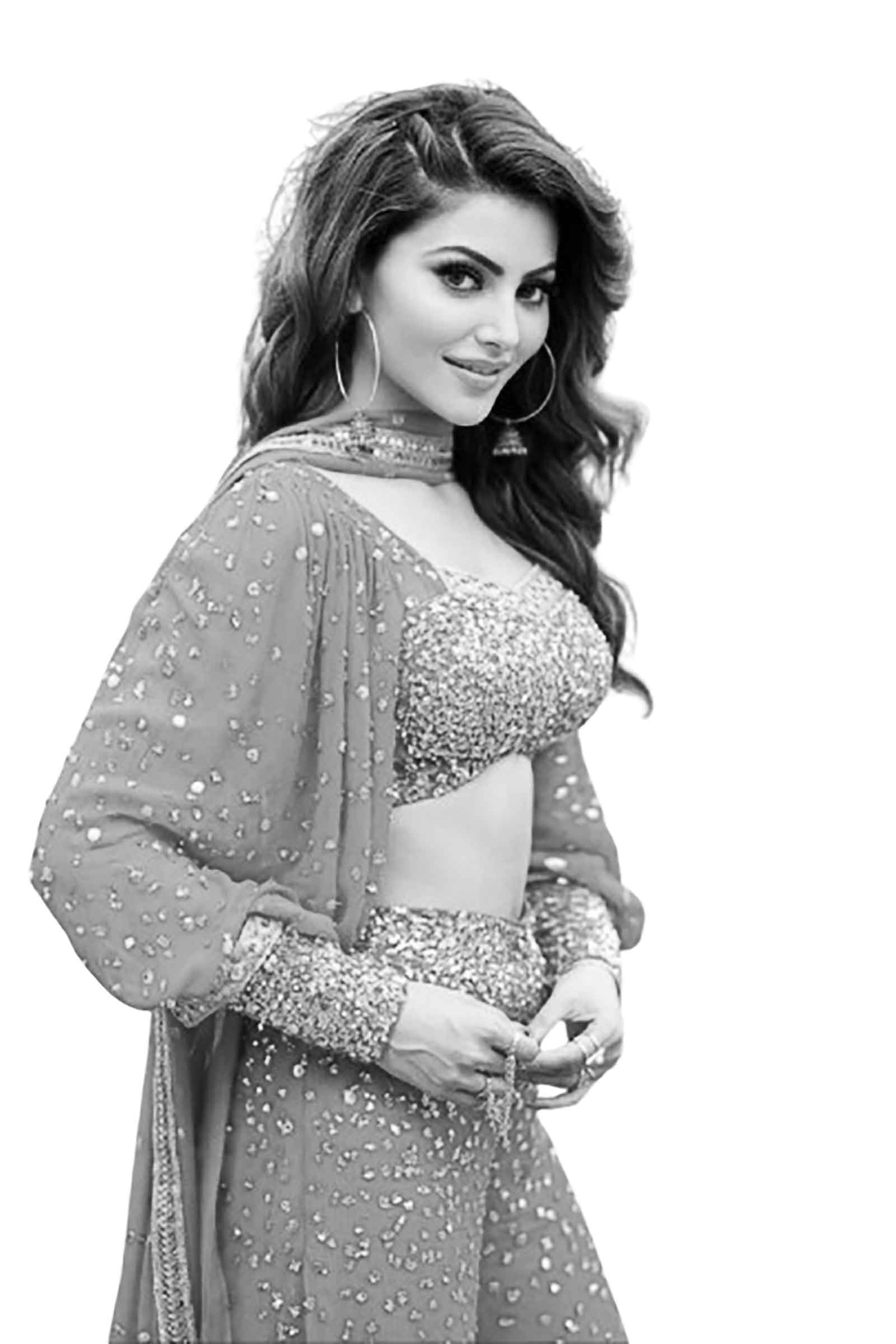 নীরবতা ভাঙলেন উর্বশী রাউতেলা