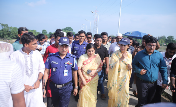 বন্যা প্রতিরোধে পরিকল্পিতভাবে বাঁধ নির্মাণ করা হবে: পানিসম্পদ উপদেষ্টা 
