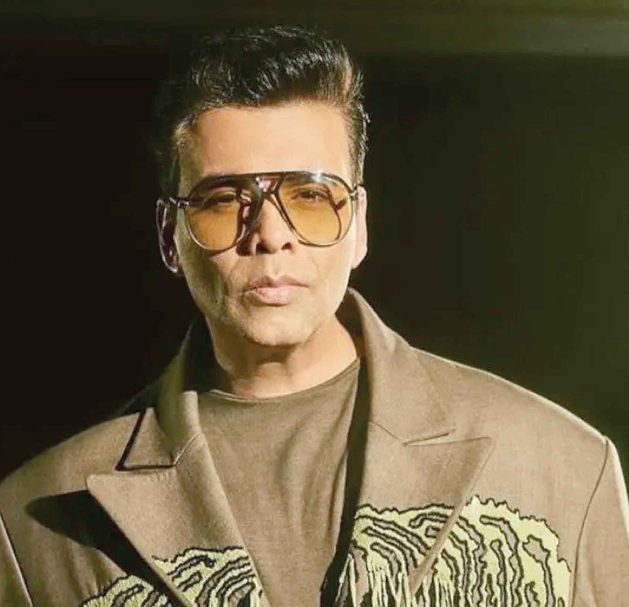 ওটিটিতে আসছেন করণ জোহর