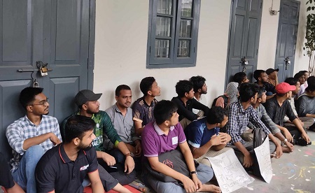 চার দফা দাবিতে রাবির গণযোগাযোগ ও সাংবাদিকতা বিভাগে তালা  