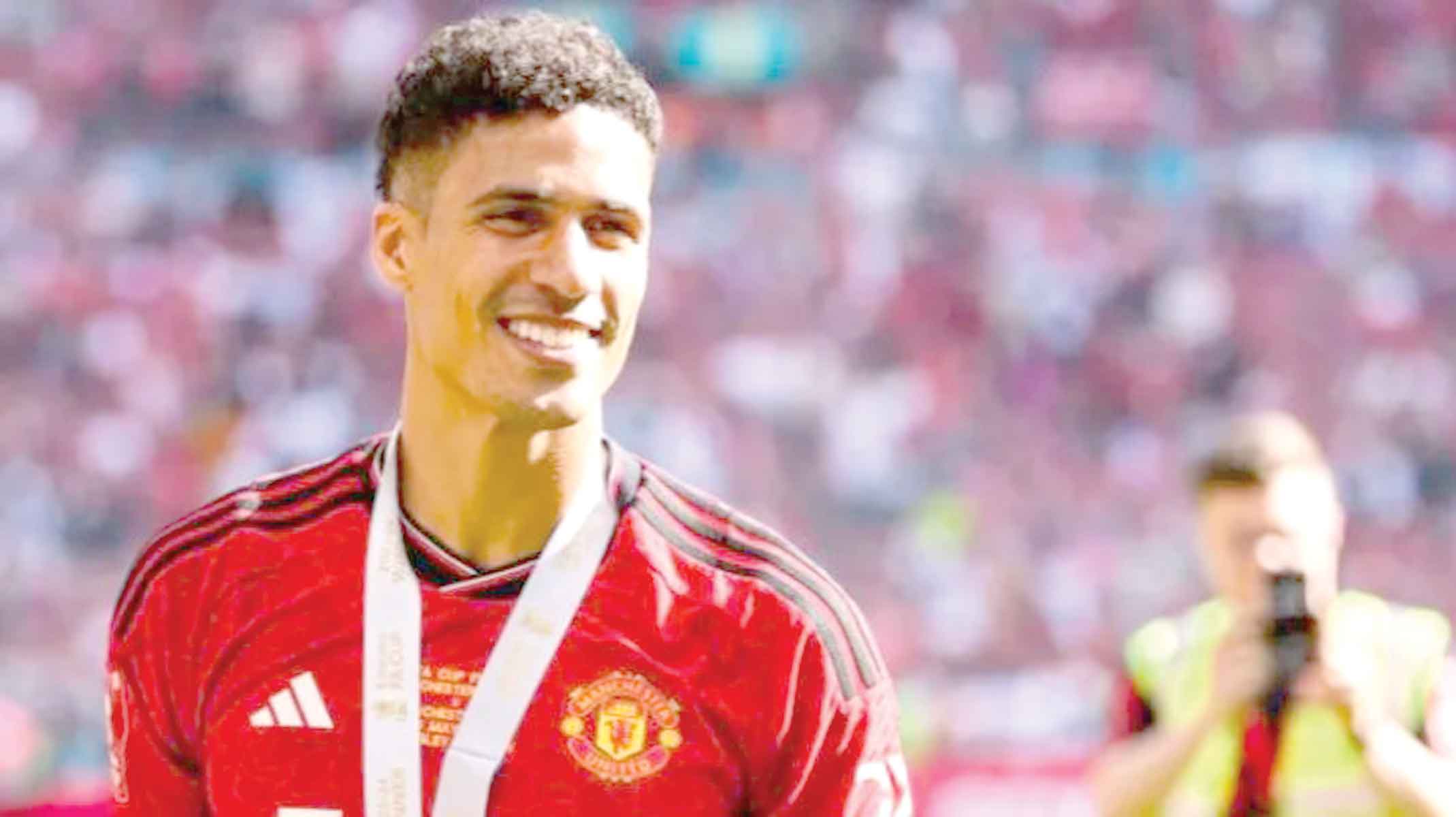 ফুটবলকে বিদায় বললেন ফ্রান্সের বিশ্বকাপ জয়ী তারকা