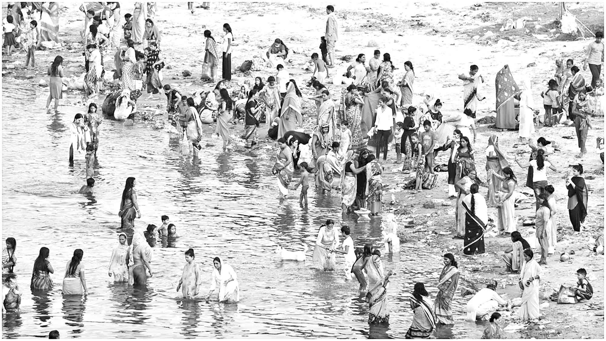 ভারতে হিন্দুদের উৎসবে ডুবে মৃতু্য ৪৬ জনের