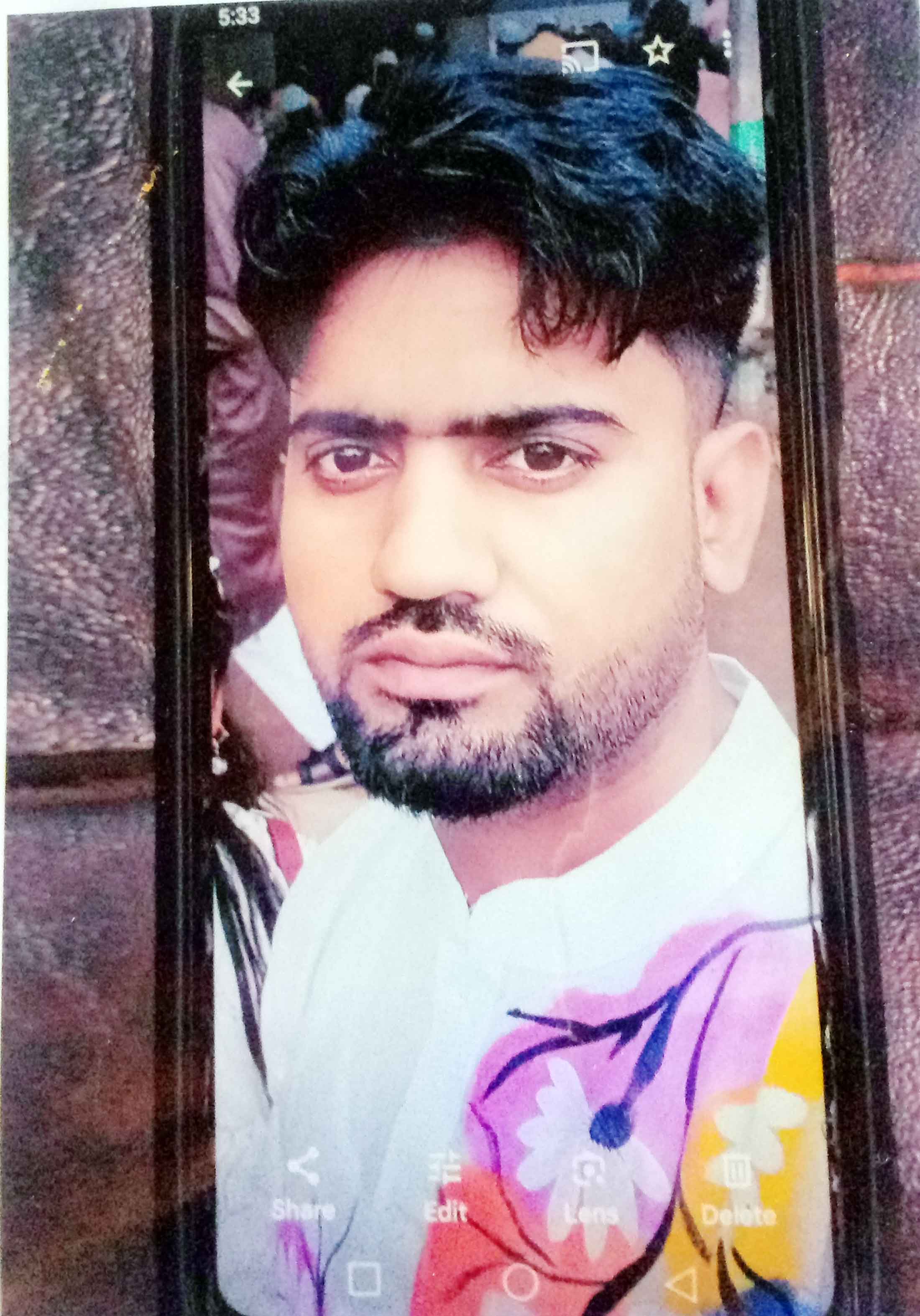 গোবিন্দগঞ্জের রানাকে হারিয়ে শোকে মুহ্যমান অসহায় পিতা-মাতা