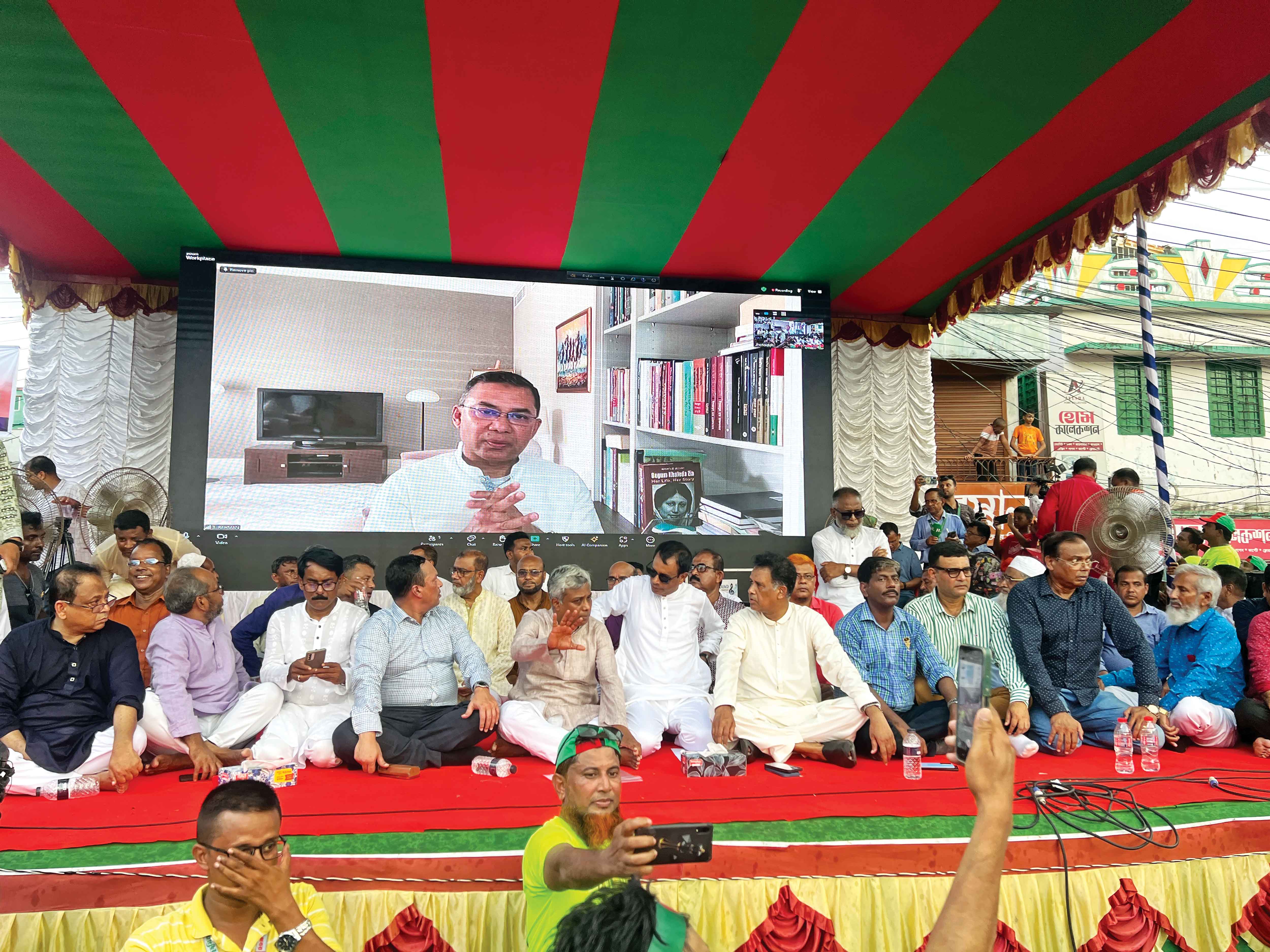 নির্বাচিত সরকারই দেশে গণতন্ত্র ফিরিয়ে আনতে পারে