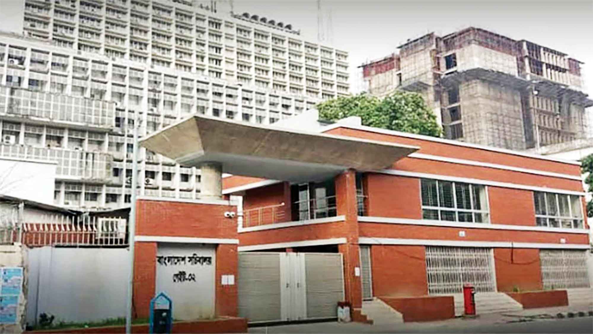 রদবদল ফাঁদে স্থবির প্রশাসন
