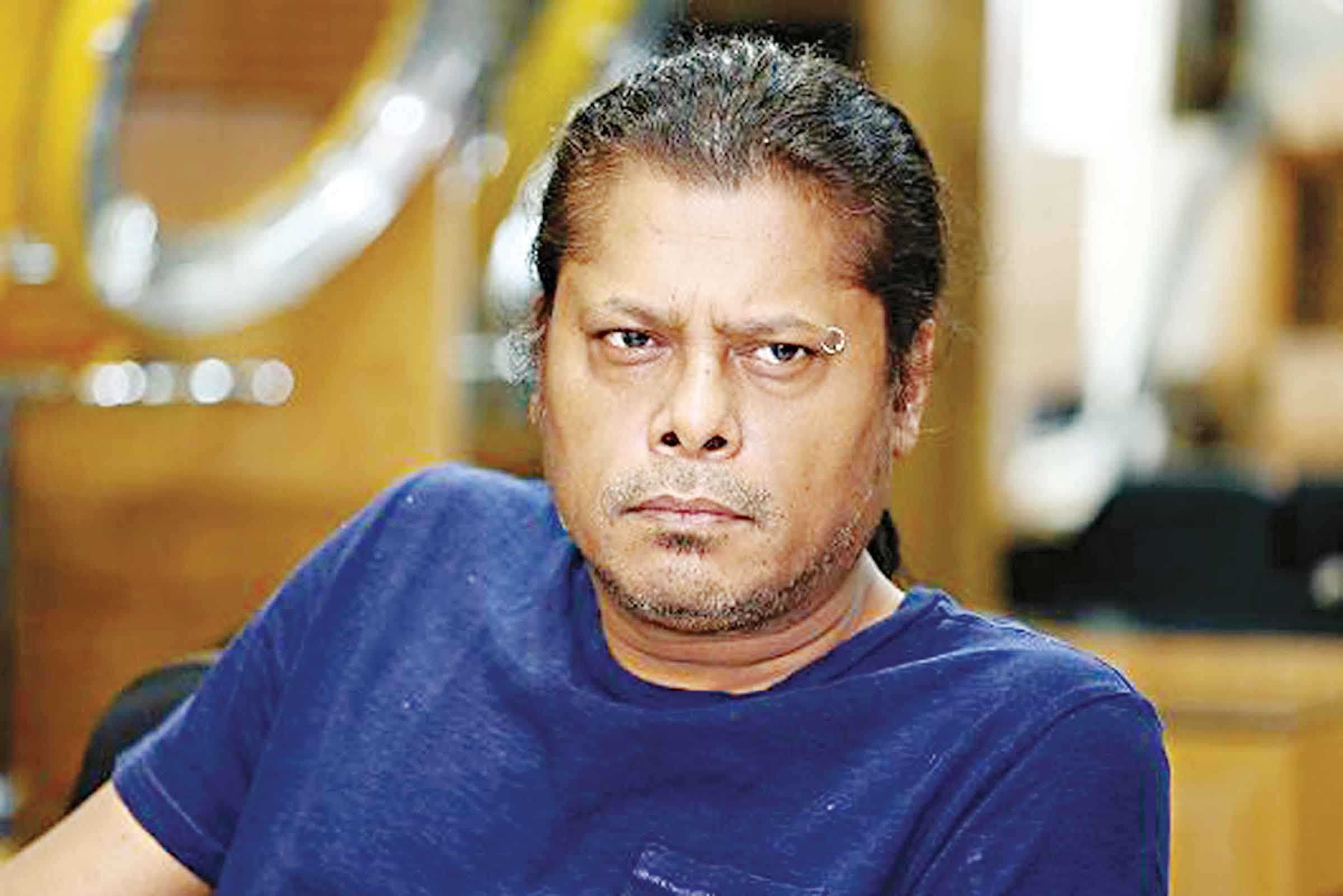 নগর বাউল জেমস
