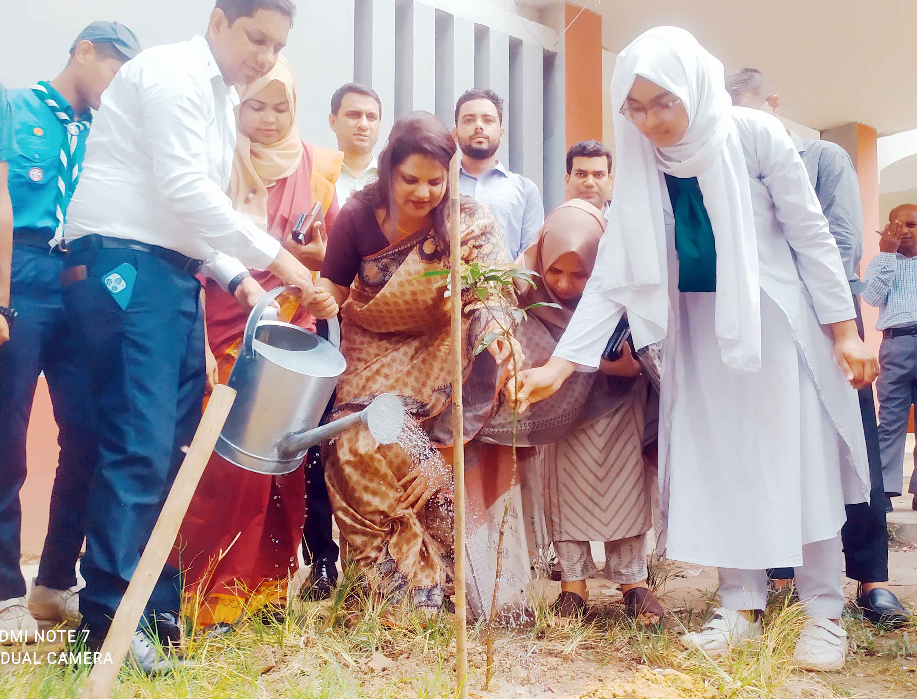 'দেশের কর্ণধার হতে হলে পড়ালেখার বিকল্প নাই'