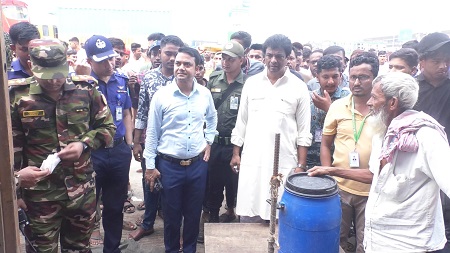 রূপগঞ্জে অবৈধ দোকানপাট উচ্ছেদ