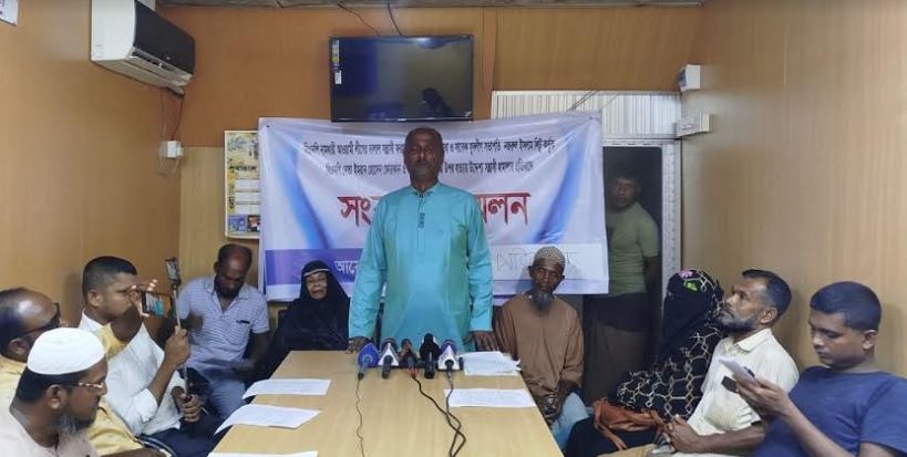 তালতলীতে দুই কর্মীর ওপর হামলার বিচার চেয়ে কাঁদলেন বিএনপি'র আহ্বায়ক
