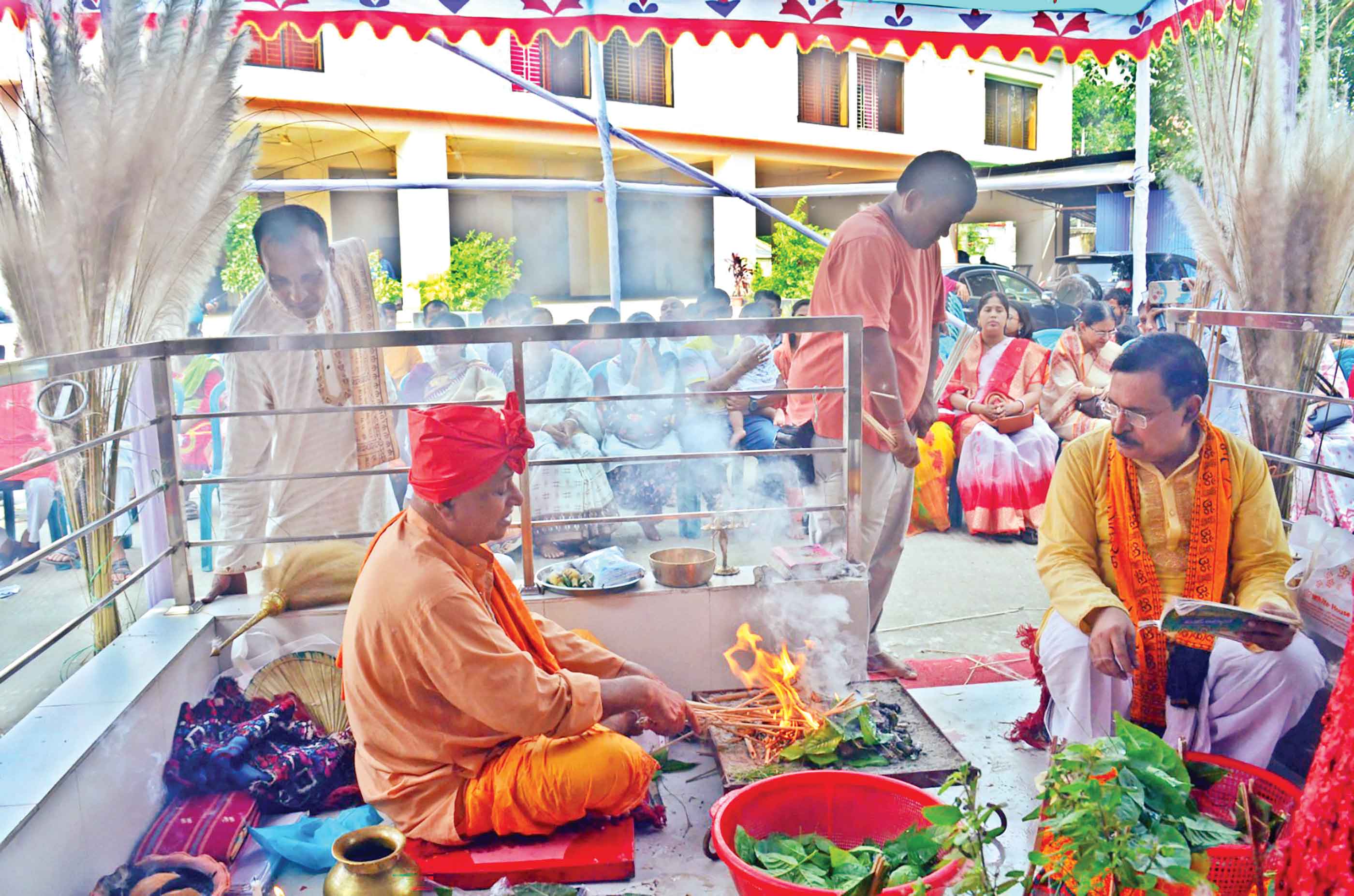 মহালয়ায় দুর্গার আবাহনে সূচনা দেবীপক্ষের