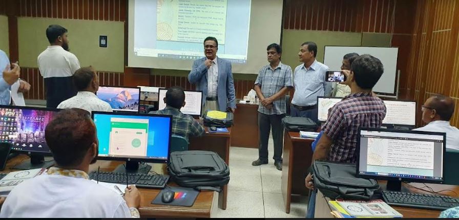 ভবিষ্যৎ প্রজন্মকে আইসিটি শিক্ষার গুরুত্ব তুলে ধরতে শিক্ষকদের প্রতি আহ্বান জাতীয় বিশ্ববিদ্যালয়ের উপাচার্য’র