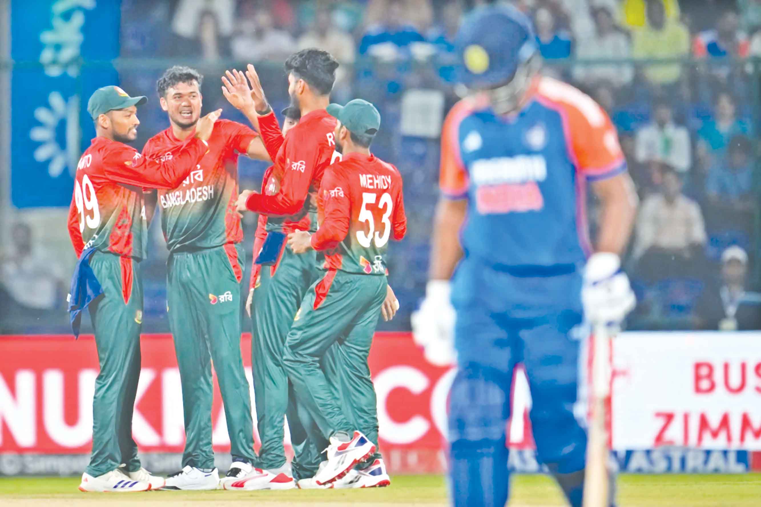 ঘরের মাঠে ভালো উইকেটের আকুতি তাসকিনের