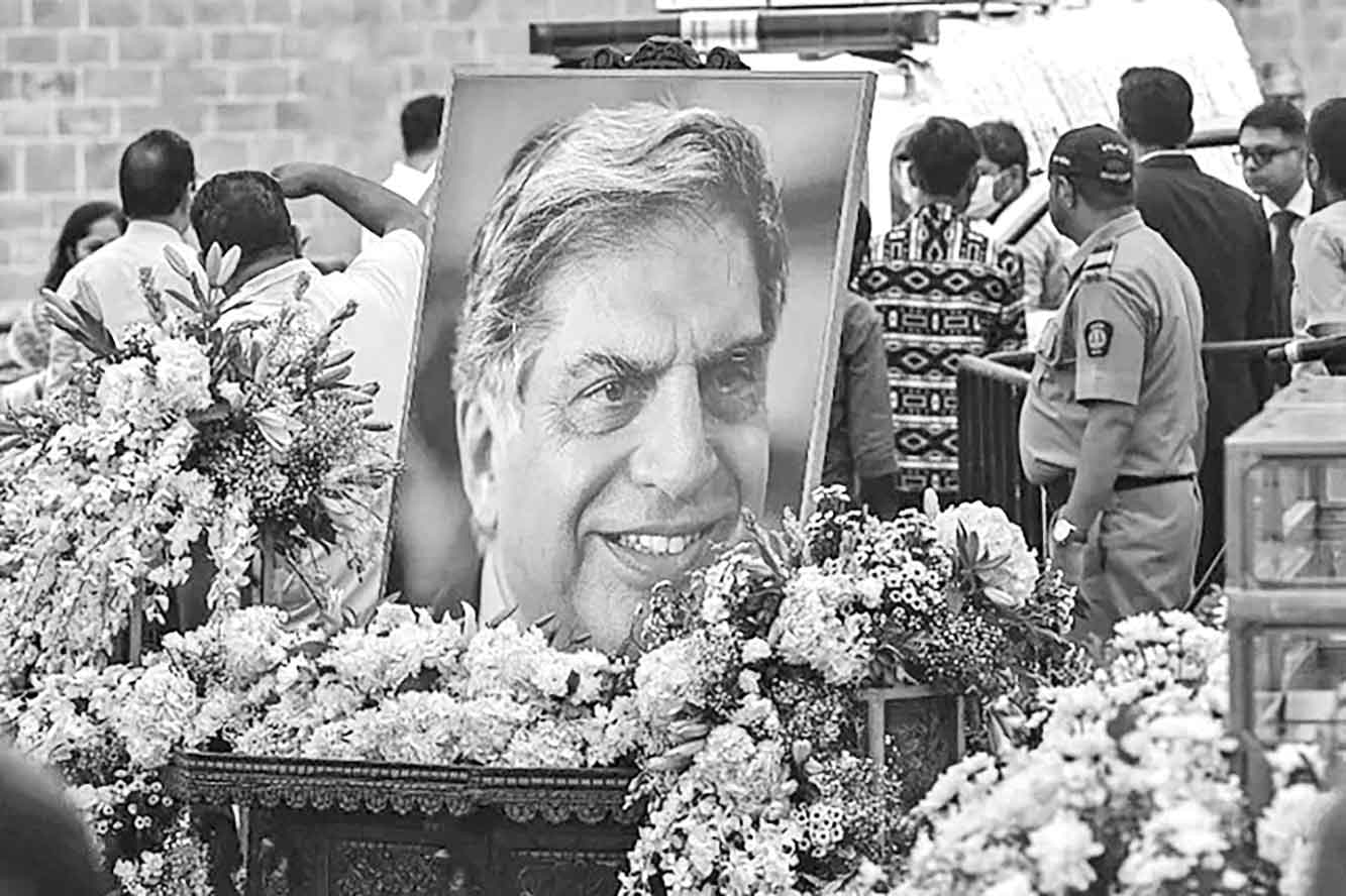পূর্ণ রাষ্ট্রীয় মর্যাদায় শেষকৃত্য সম্পন্ন ভারতের শিল্পপতি রতন টাটার