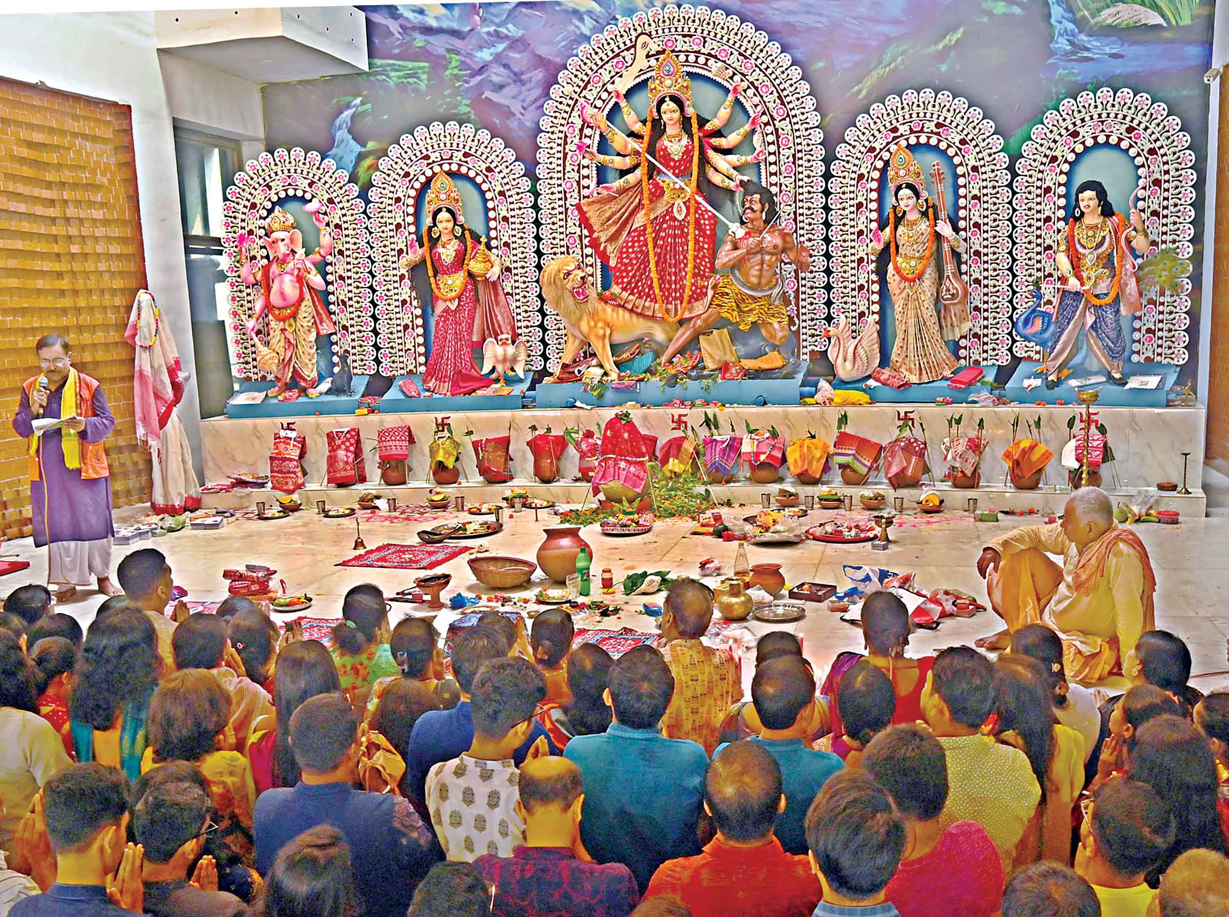 আজ মহাষ্টমী ও কুমারী পূজা