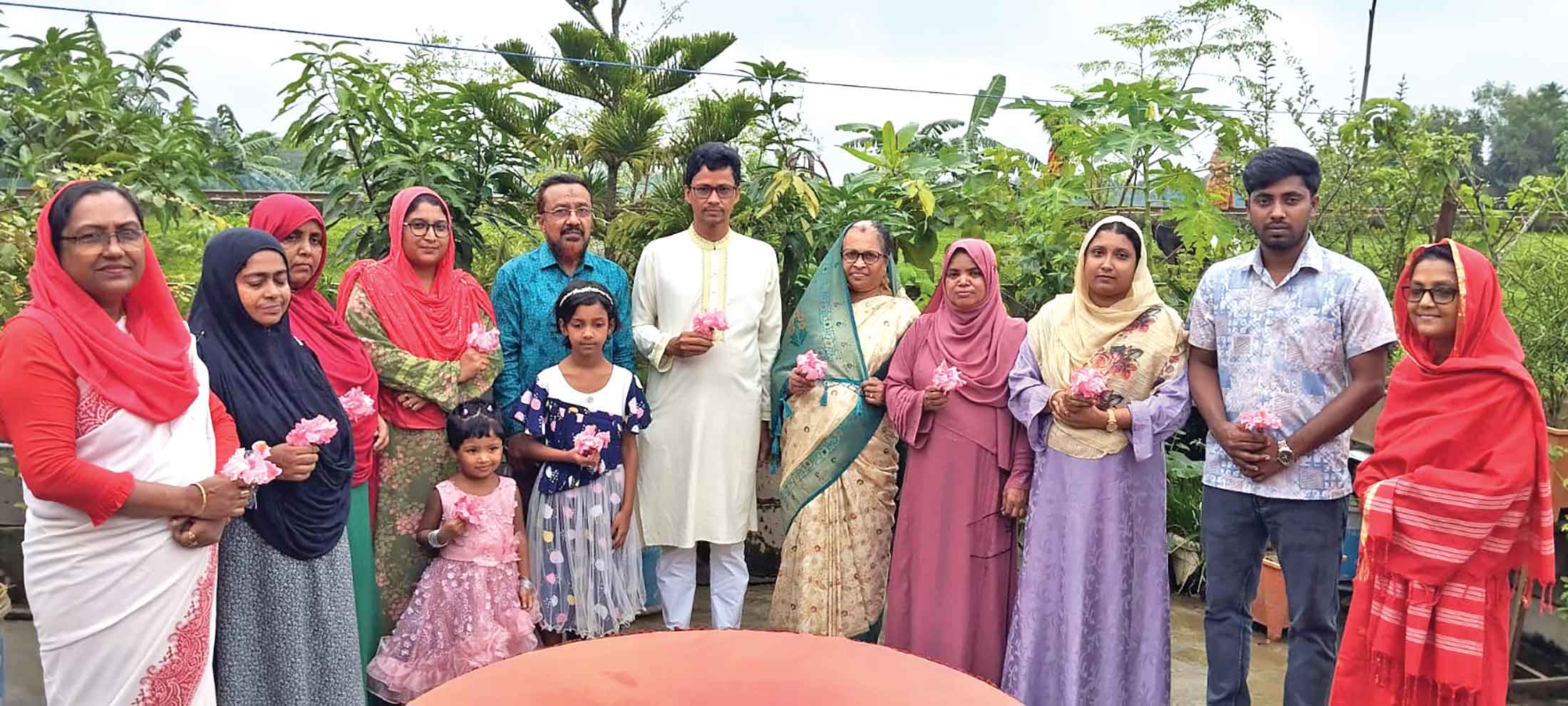 পূর্বধলায় শিক্ষকদের ফুলেল শুভেচ্ছা