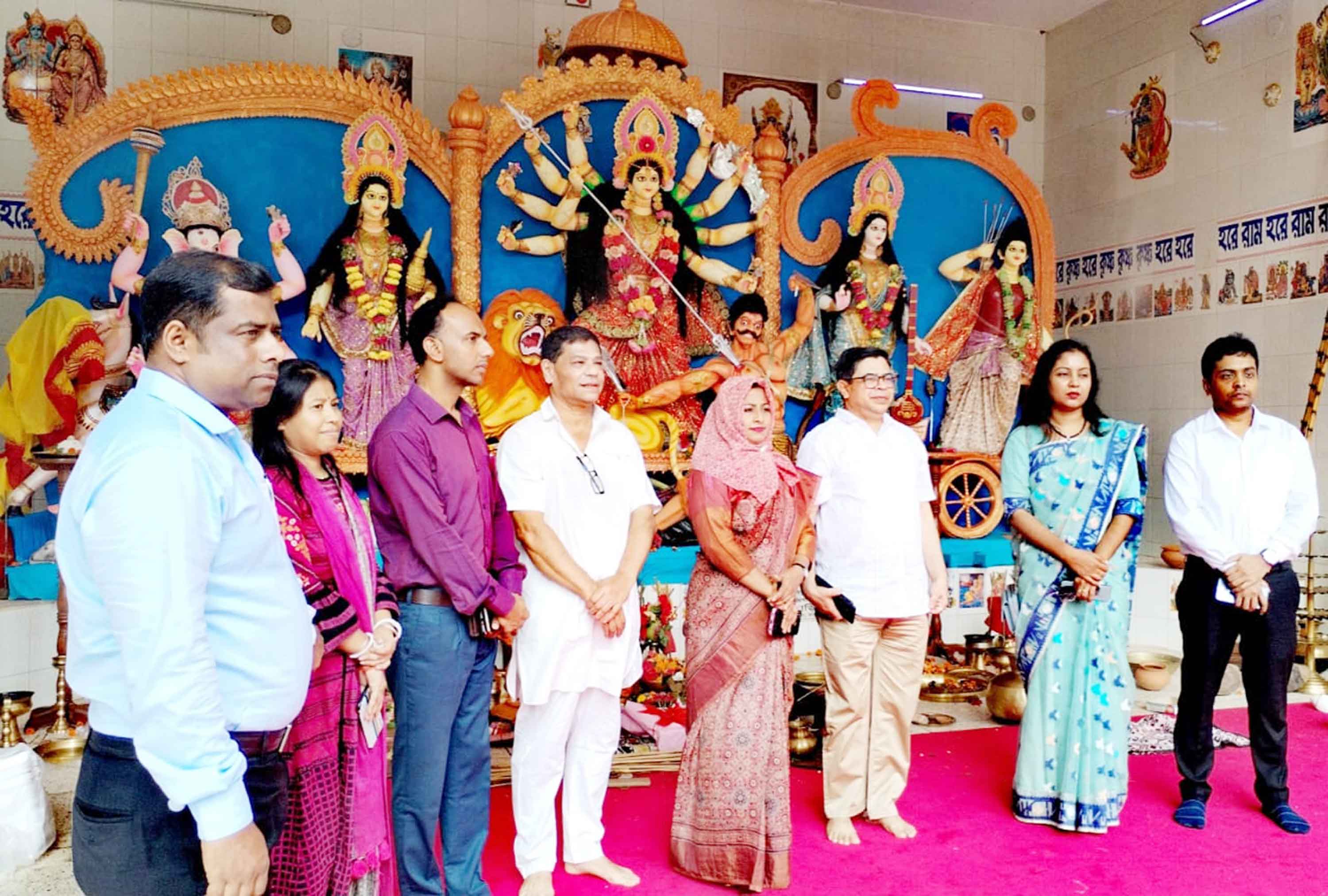 'সব মানুষের মধ্যে একটি আনন্দঘন সম্প্রীতি রয়েছে'