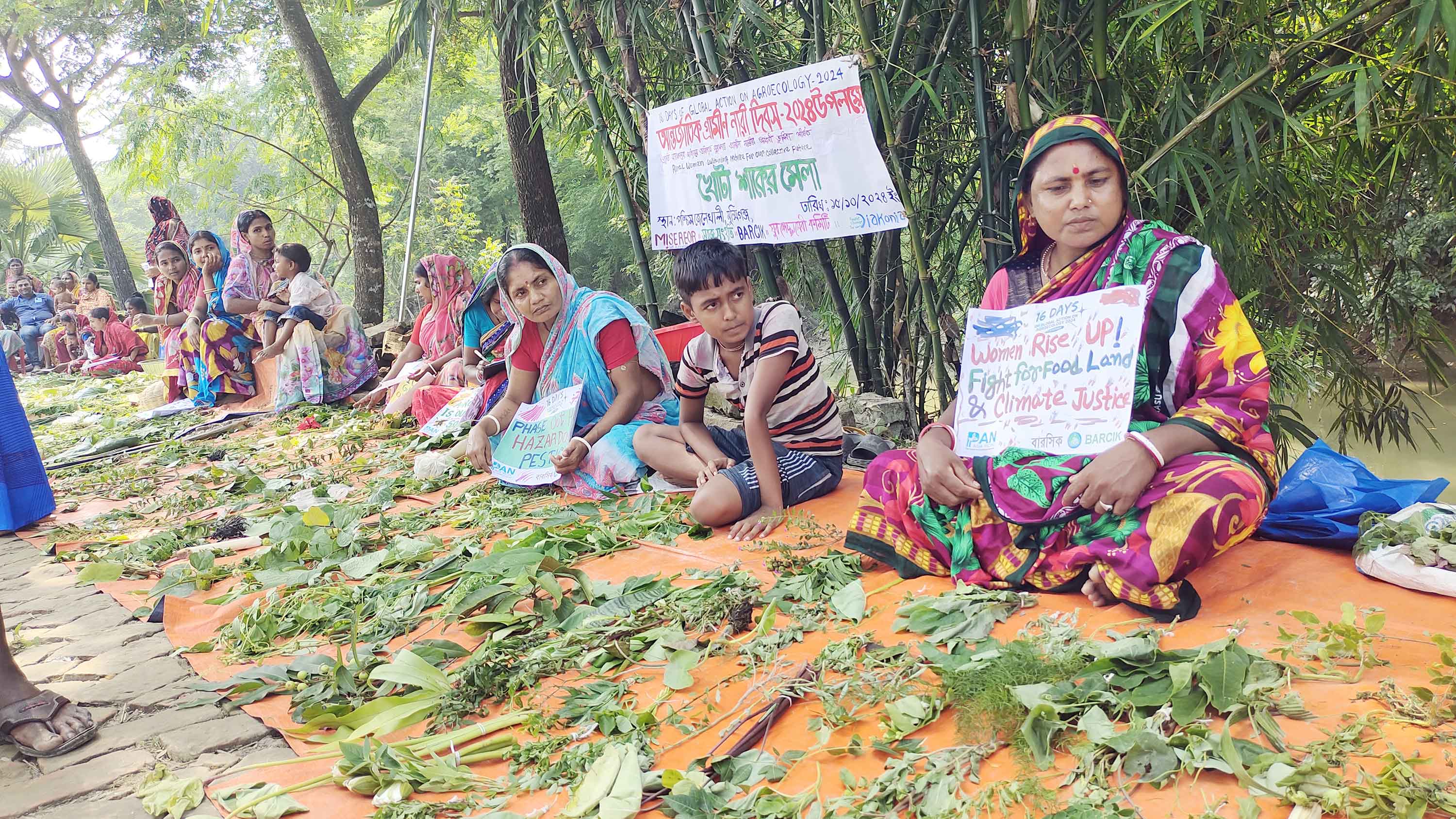 শ্যামনগরে গ্রামীণ পুষ্টির আধার সংরক্ষণে ব্যতিক্রমী 'খোটা শাকের মেলা'