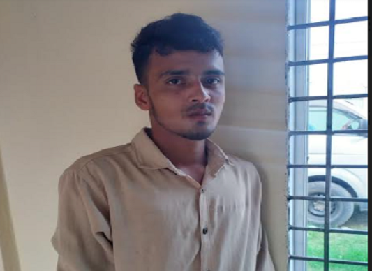  বেরোবিতে ছিনতাইকারী আটক   