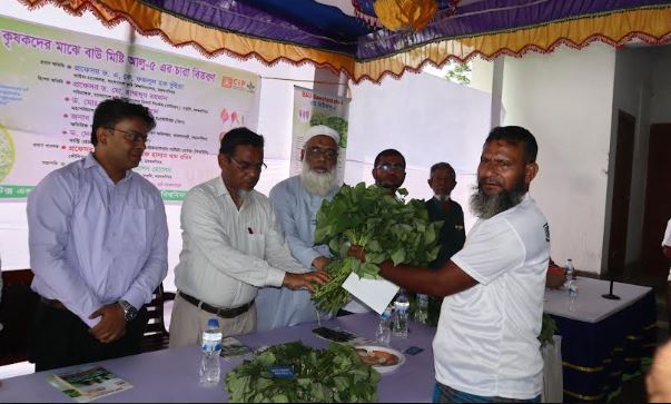 কৃষি গবেষণায় কৃষকদের সম্পৃক্ততা ছাড়া গবেষণা পূর্ণতা পায় না: বাকৃবি উপাচার্য