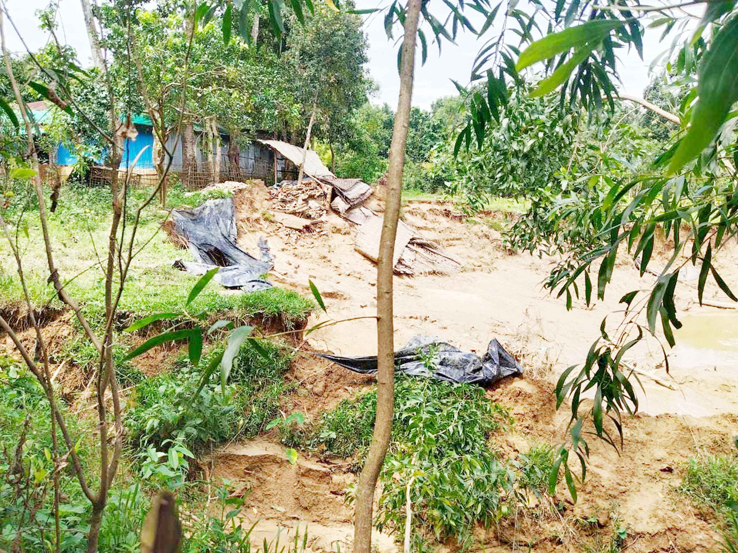 হোসেনপুরে হঠাৎ ঝড়ে ১২ গ্রাম লন্ডভন্ড